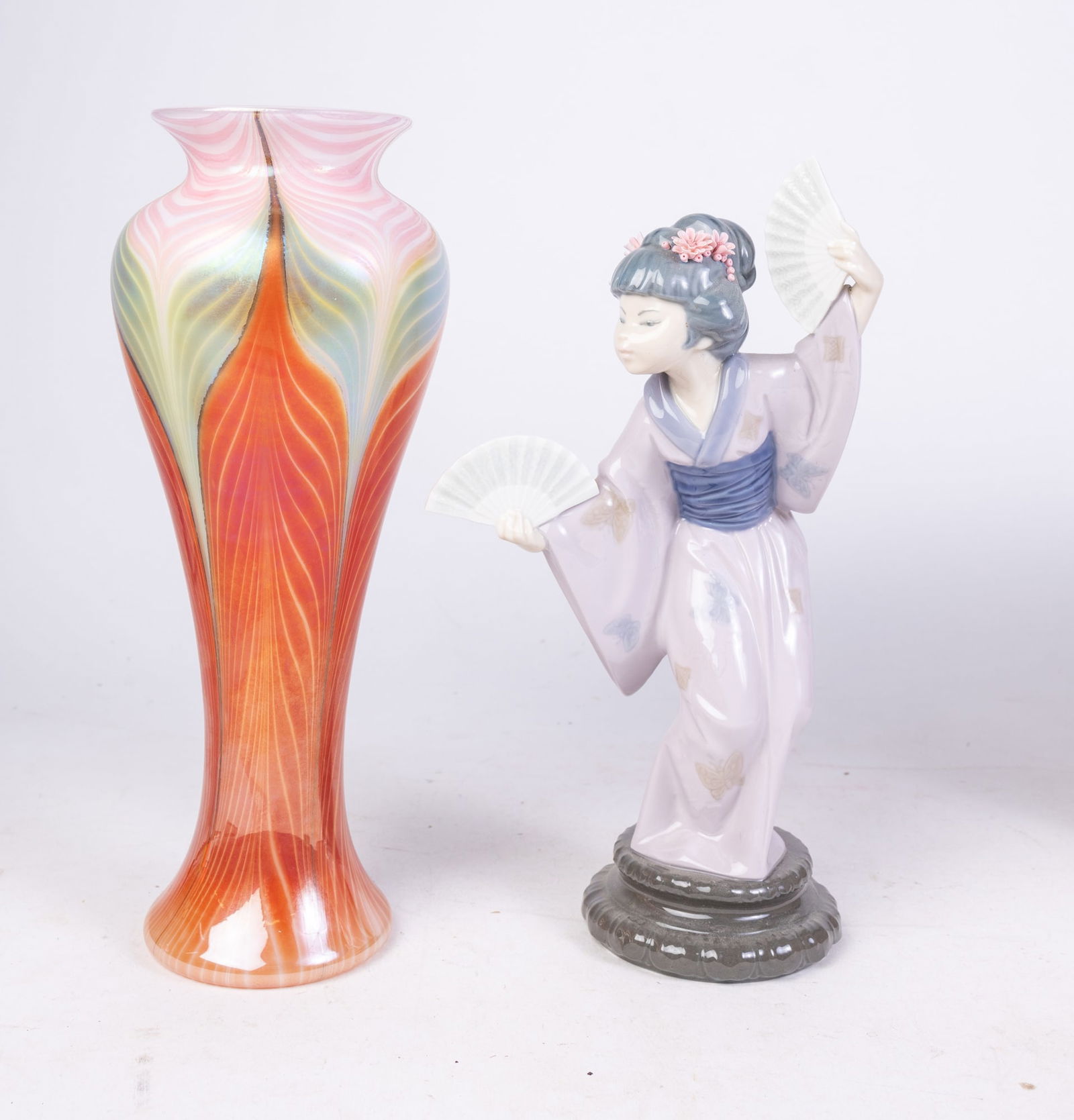 Vandermark Pulled Feather Art Glass Vase (1 of 5)