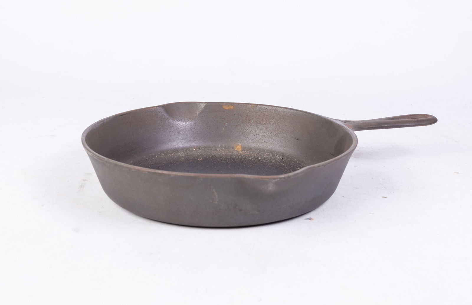 Griswold 7 Cast Iron Frying Pan (1 of 5)