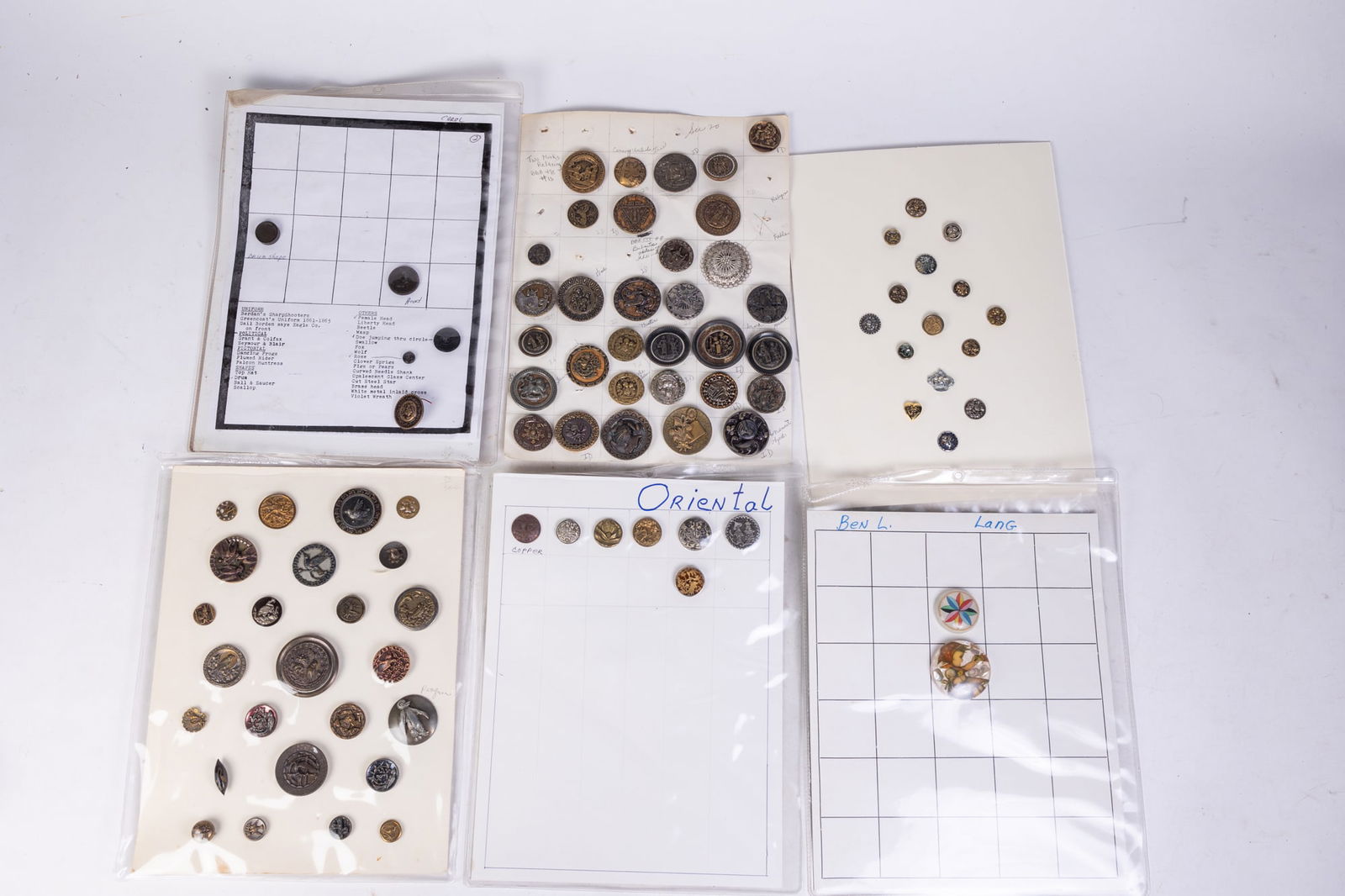 Assorted Brass Colored Vintage Buttons (1 of 7)