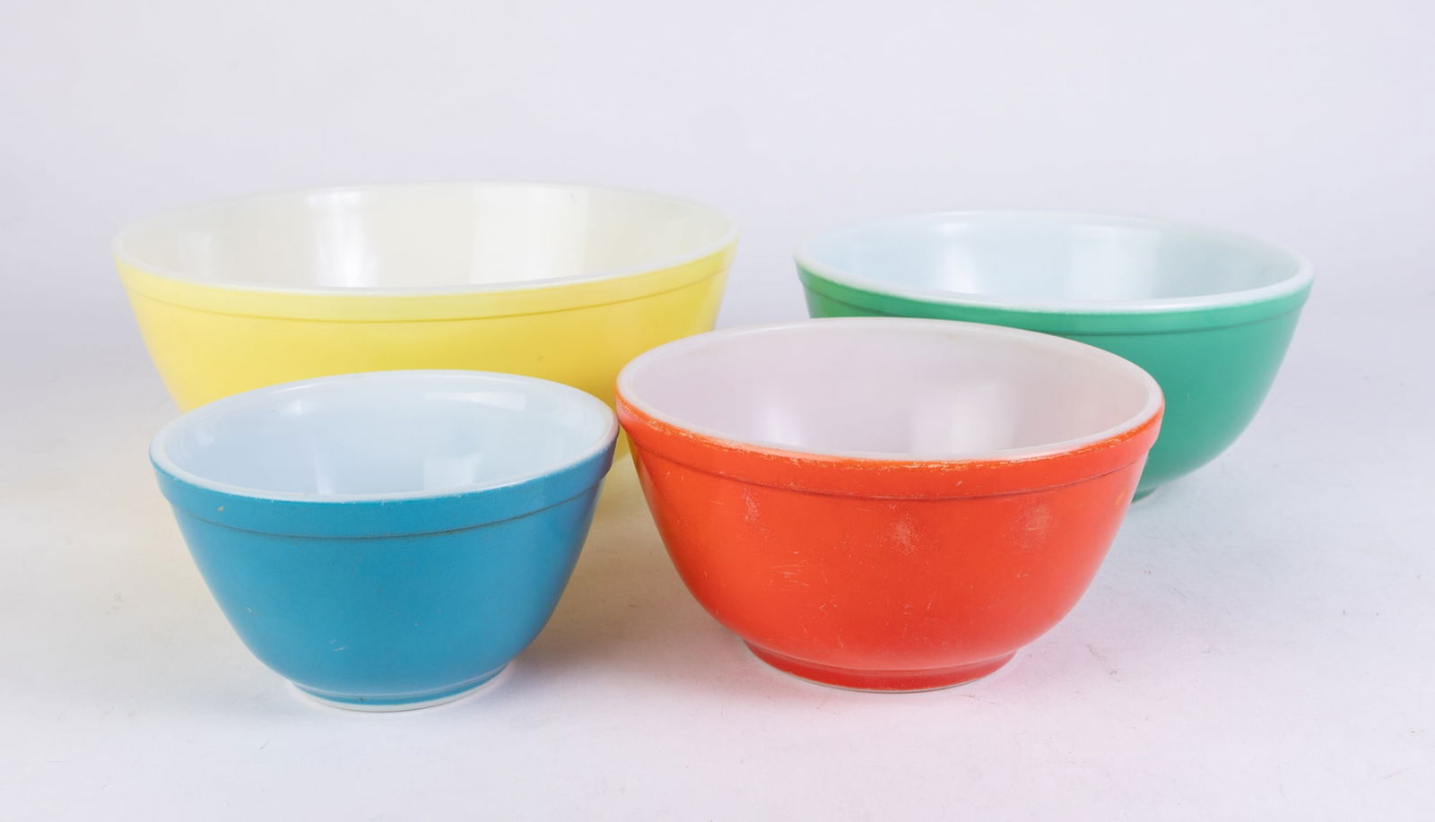 Four Solid Color Pyrex Mixing Bowls (1 of 4)