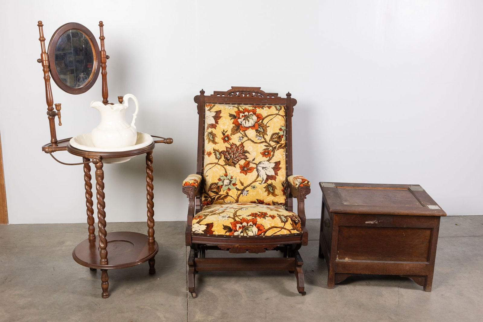 Three Pieces of Antique Victorian Furniture (1 of 5)