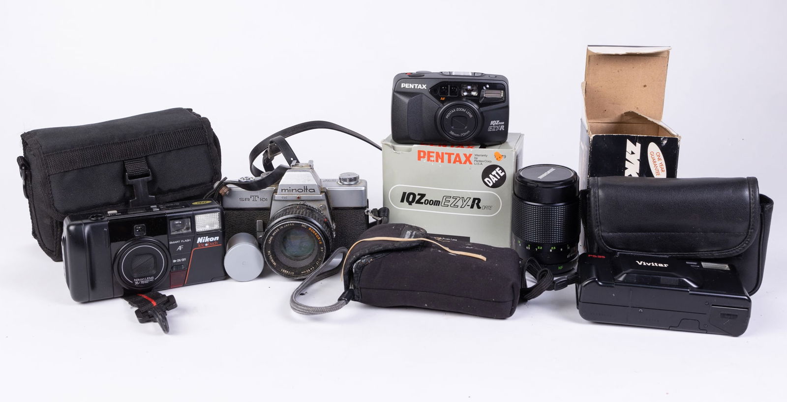 Vintage Cameras and Accessories (1 of 7)