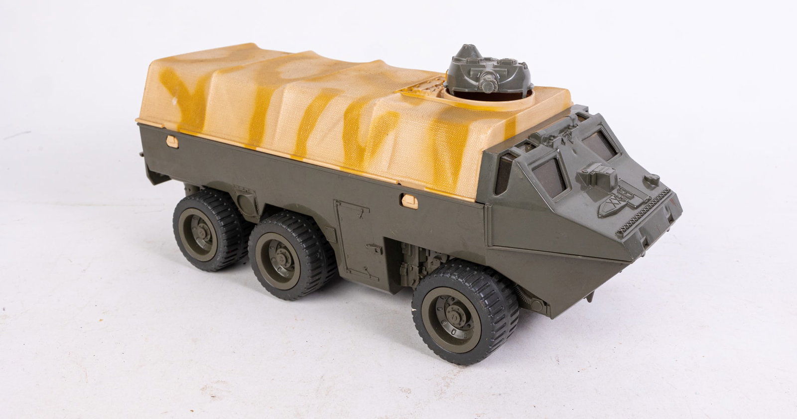 G.I. Joe APC Amphibious Personnel Carrier Complete 1983: G.I. Joe APC Amphibious Personnel Carrier Complete 1983 Size 7" x 12" x 12" Literature Brooks Auction is not responsible for outbids. Questions? Call the office at (856) 694-2960 or email us directl
