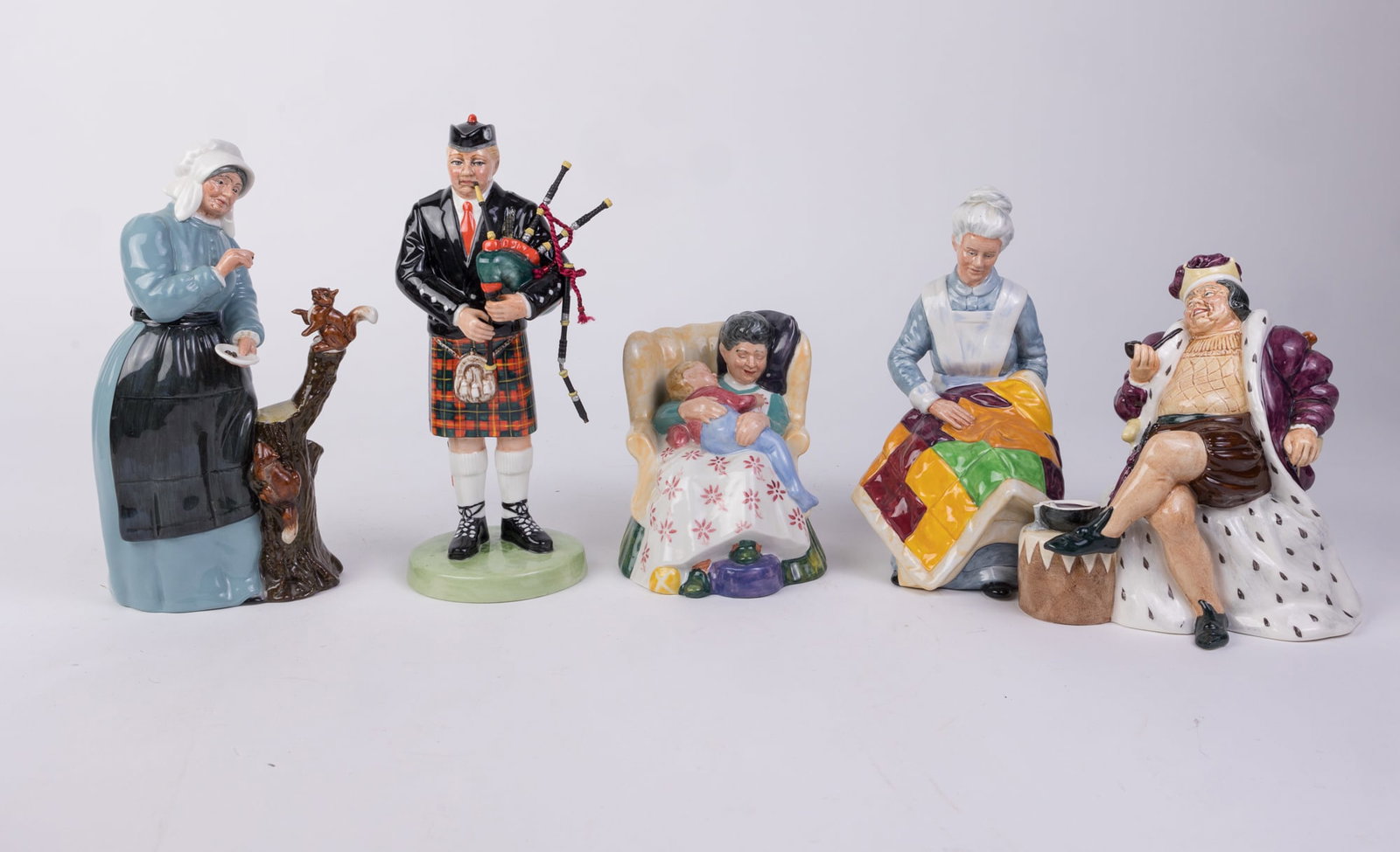 Royal Doulton Figurine Assortment Lot (1 of 5)