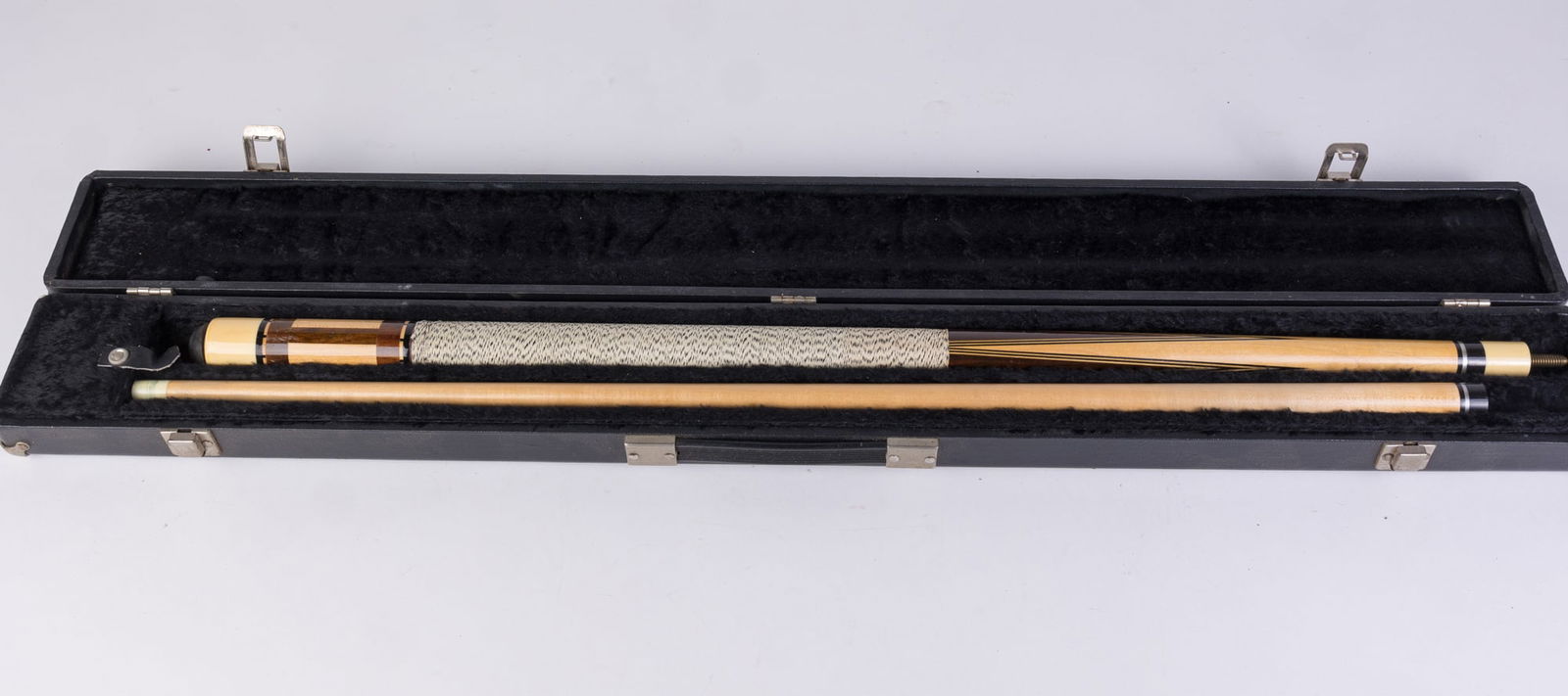 Vintage Inlaid Billiards Pool Cue in Case (1 of 5)