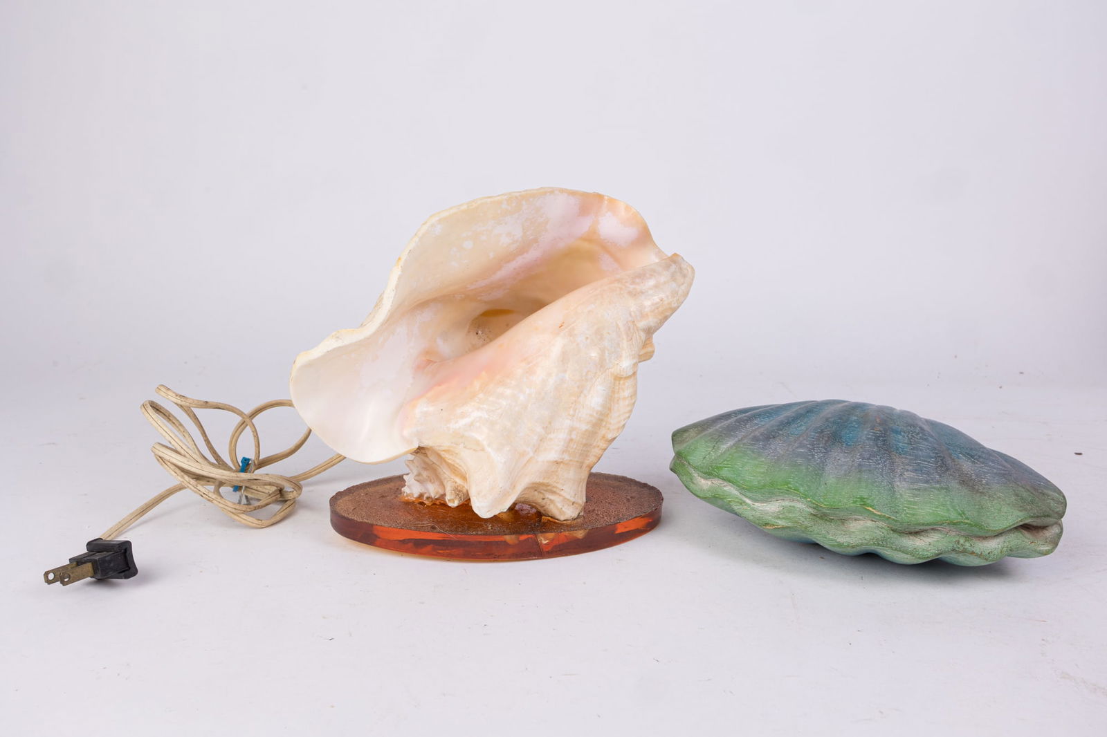 Vintage Seashore Decor (1 of 5)