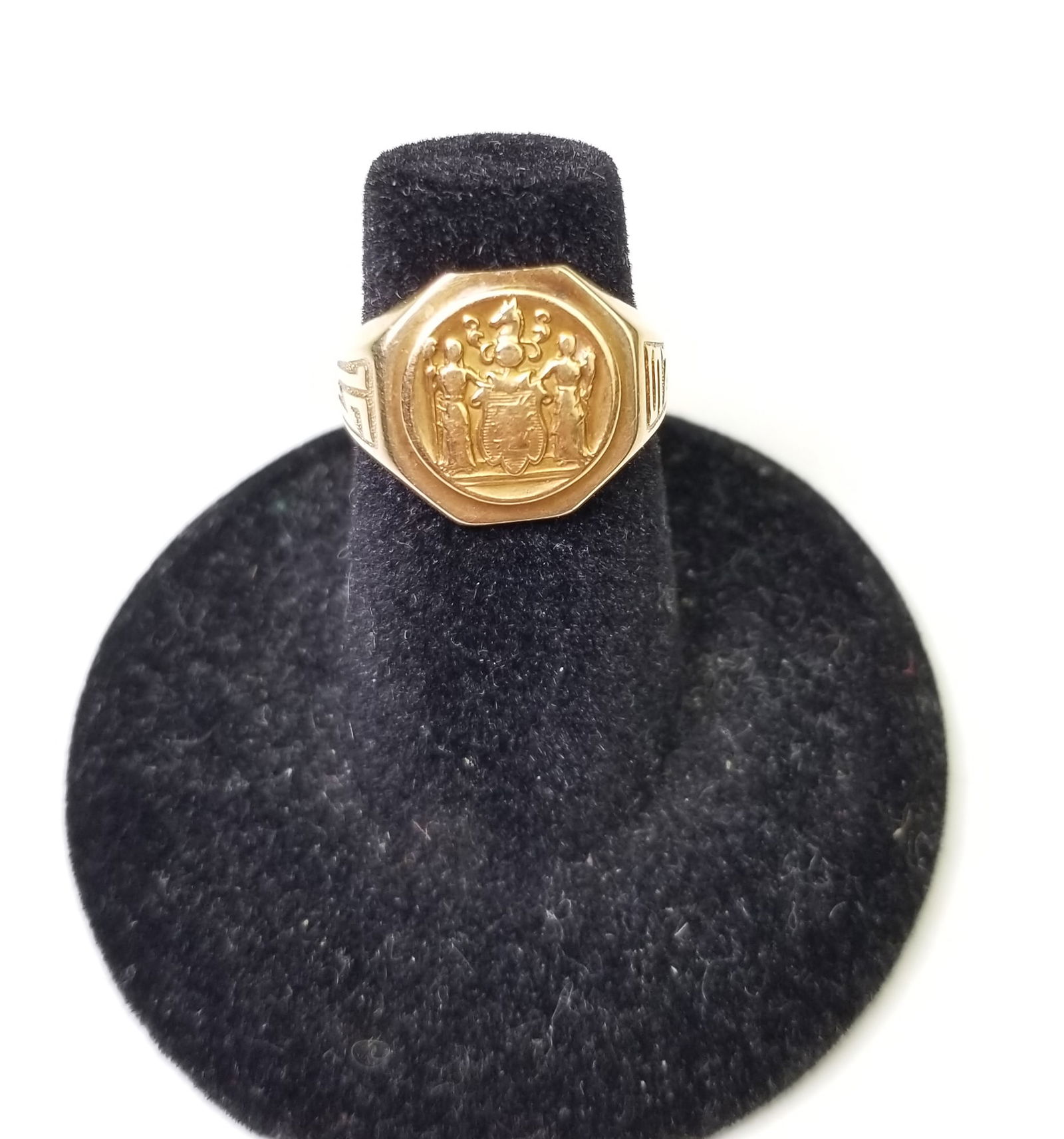 14KY Gold Ring (1 of 5)