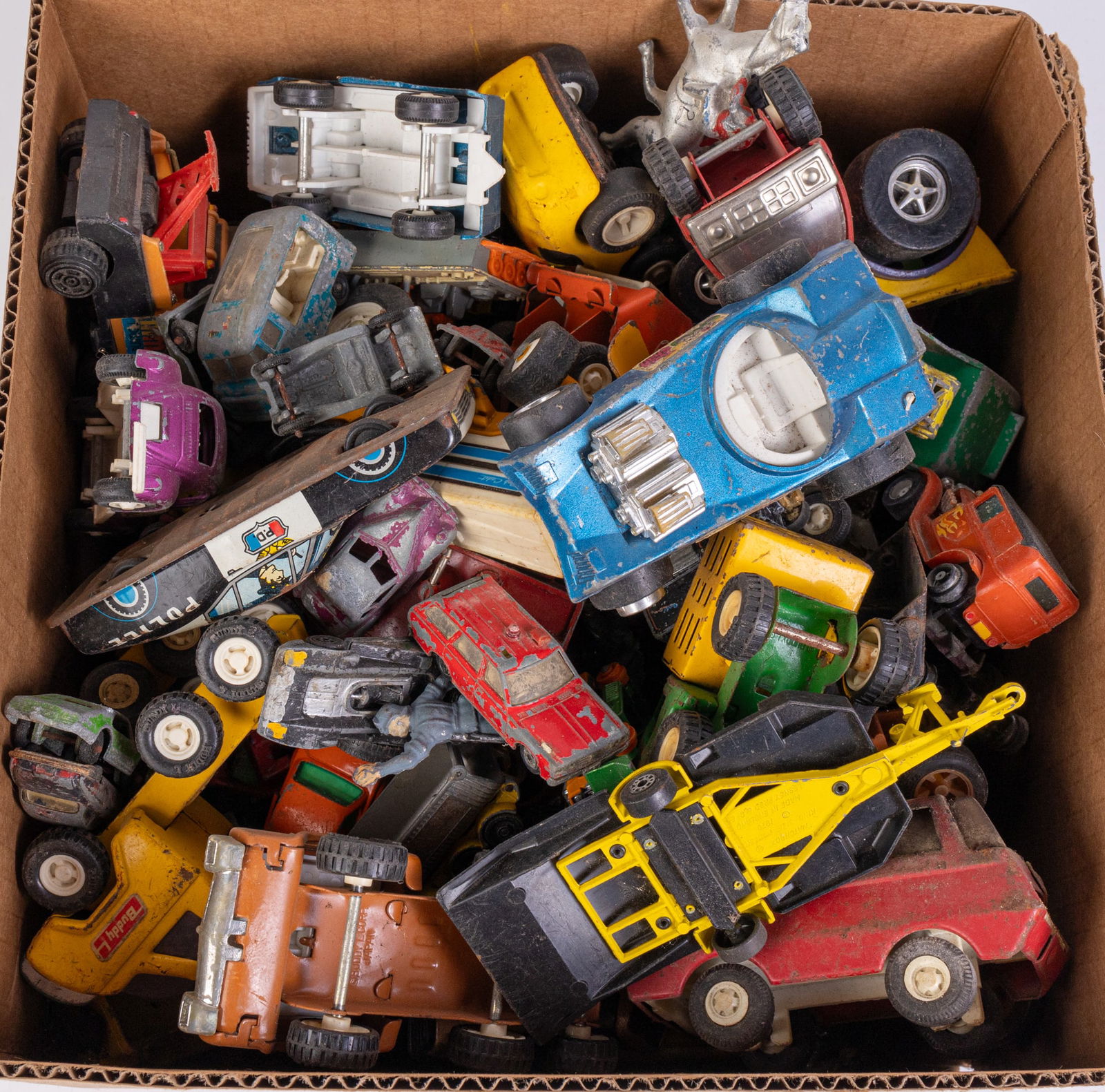 Vintage Lead Toy Vehicles: Vintage Lead Toy Vehicles Size 7" x 12" x 12" (box size) Literature Brooks Auction is not responsible for outbids. Questions? Call the office at (856) 694-2960 or email us directly at info@brooks.au