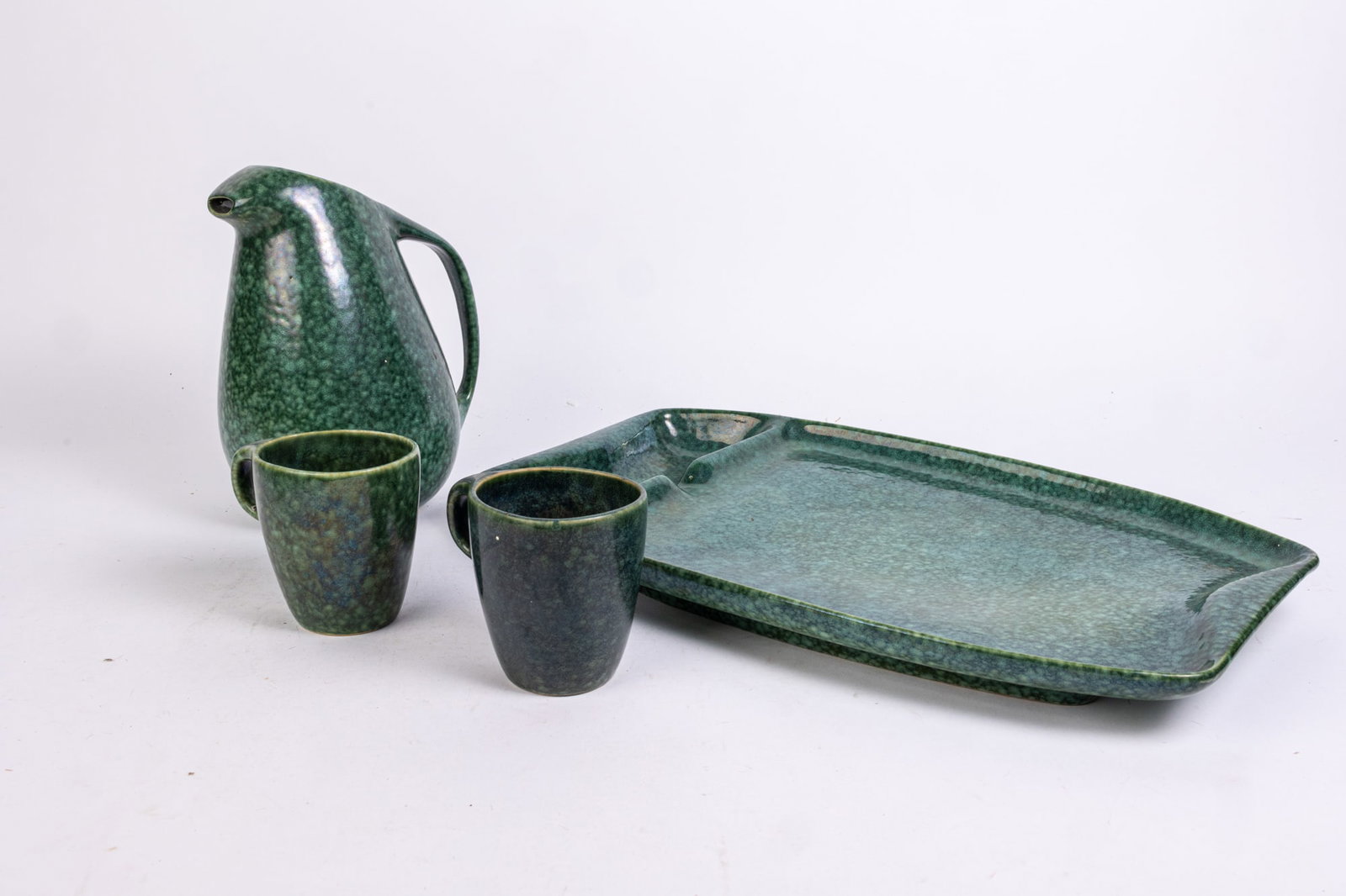 Four Pieces of Roseville Raymor By Ben Seibel MCM Frogskin (1 of 8)