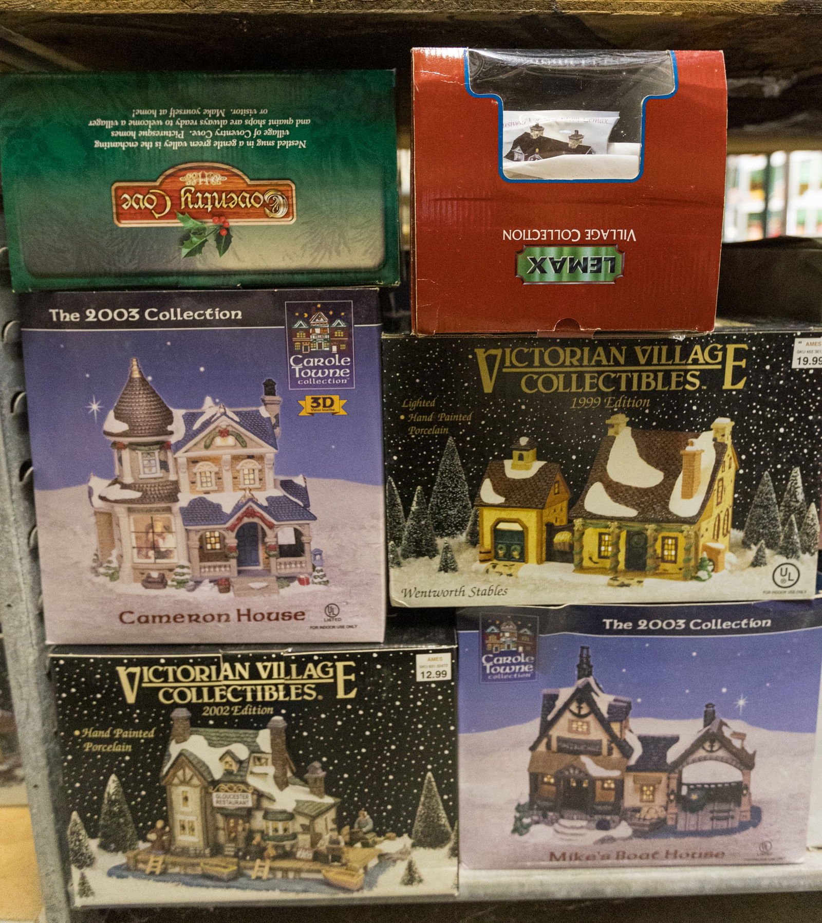 Vintage Lighted Christmas Village Houses in Box (1 of 4)