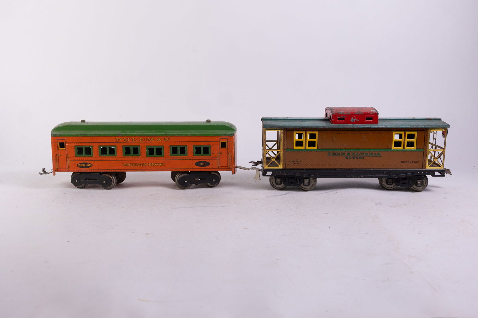 Two Vintage Dorfan Lines O Gauge Train Cars (1 of 4)