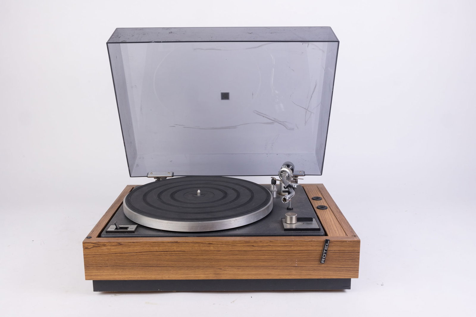 Rotel RP-1000 Vintage Turntable (1 of 6)