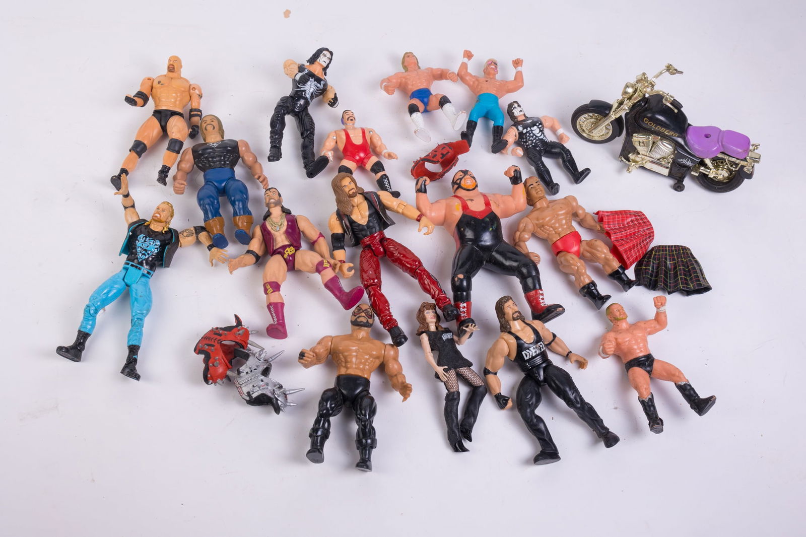 Large Lot of Vintage 1990s WCW Wrestling Action Figures (1 of 10)