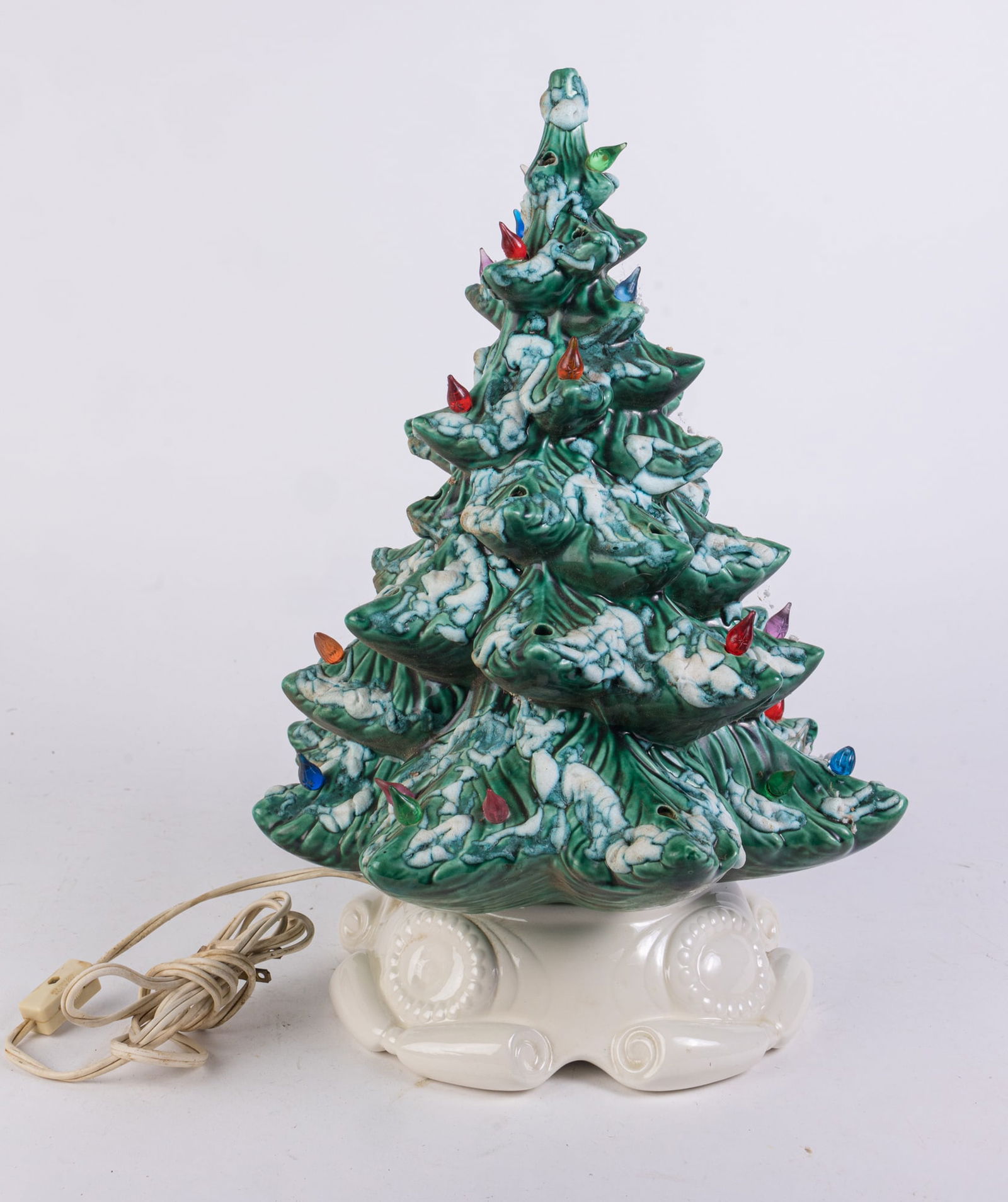 Vintage Ceramic Lighted Christmas Tree (1 of 6)