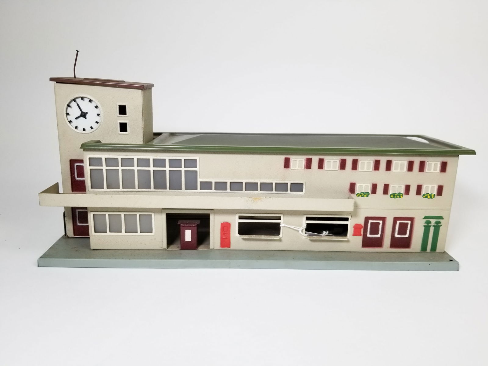Marklin HO Gauge Model Railroad Station (1 of 7)