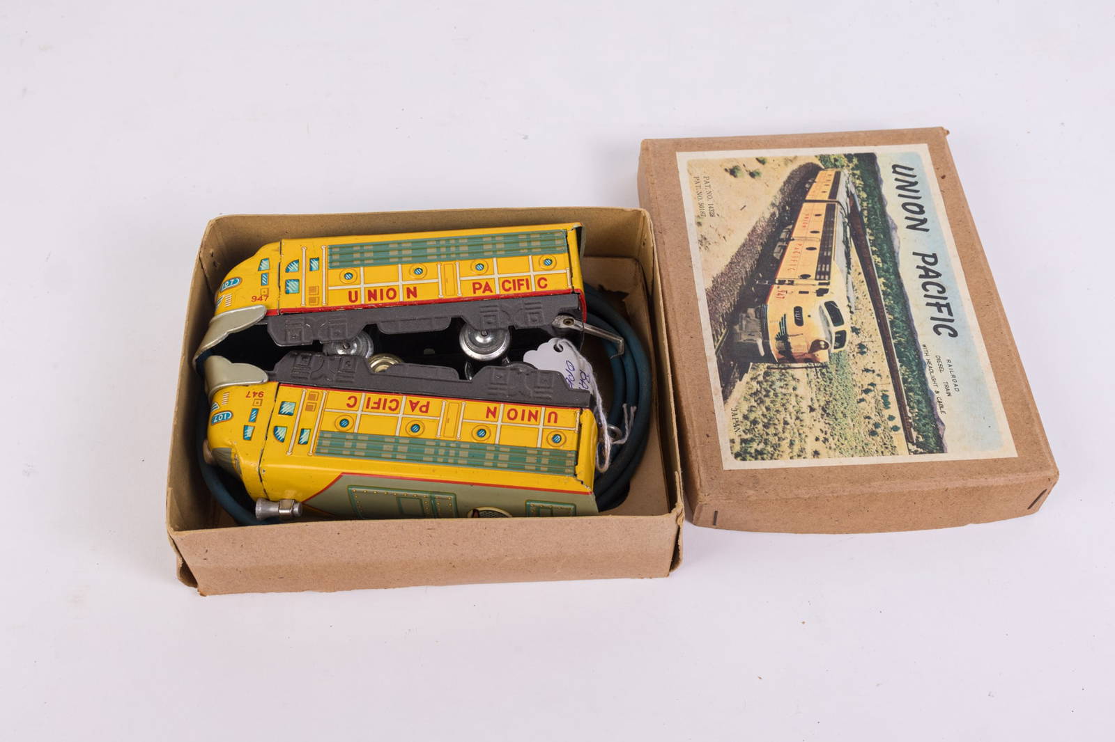 Vintage Union Pacific Diesel Battery Operated Aa Tin Litho Train Set In