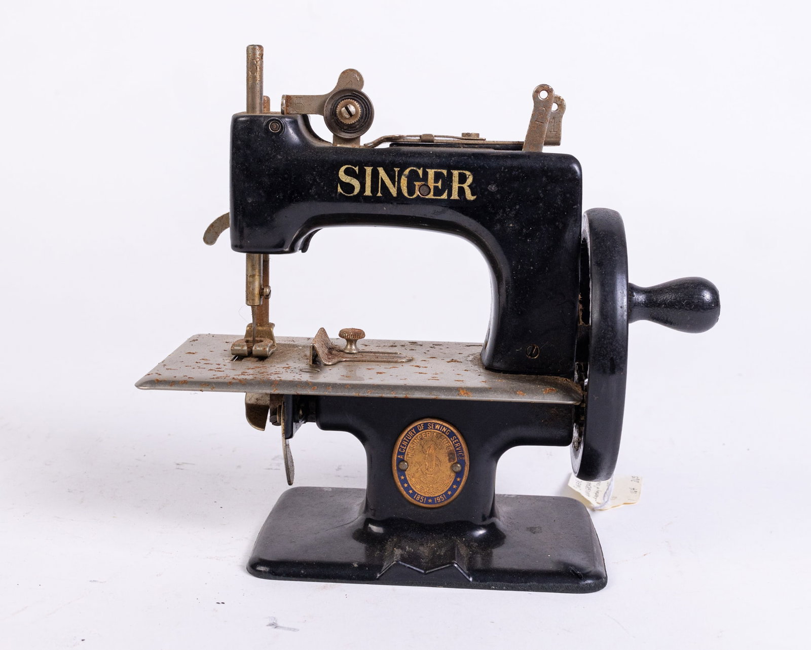 Singer 1951 "A Century of Sewing" Anniversary Miniature Sewing Machine: Singer 1951 "A Century of Sewing" Anniversary M...