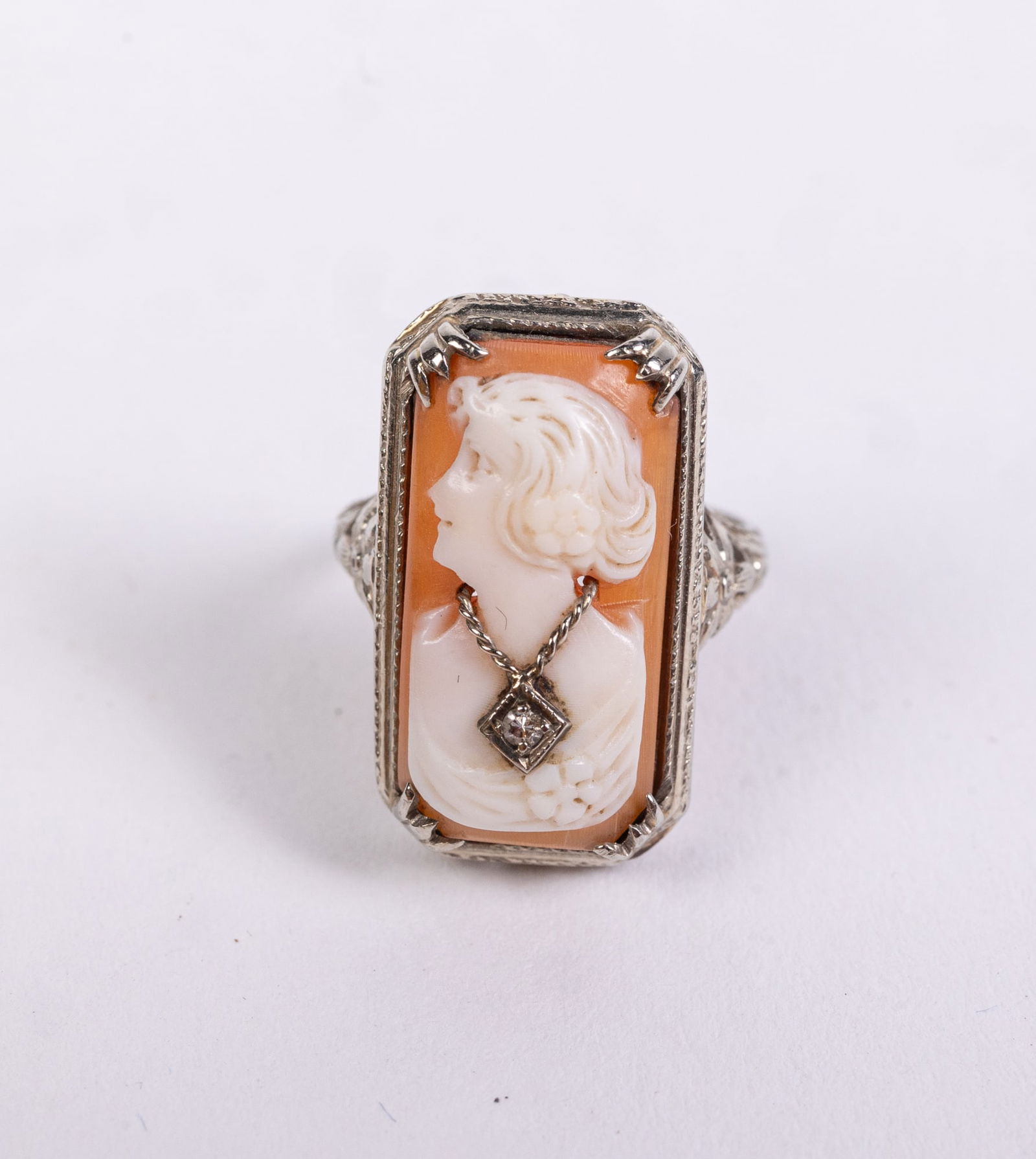 14KW Gold Cameo Ring (1 of 5)