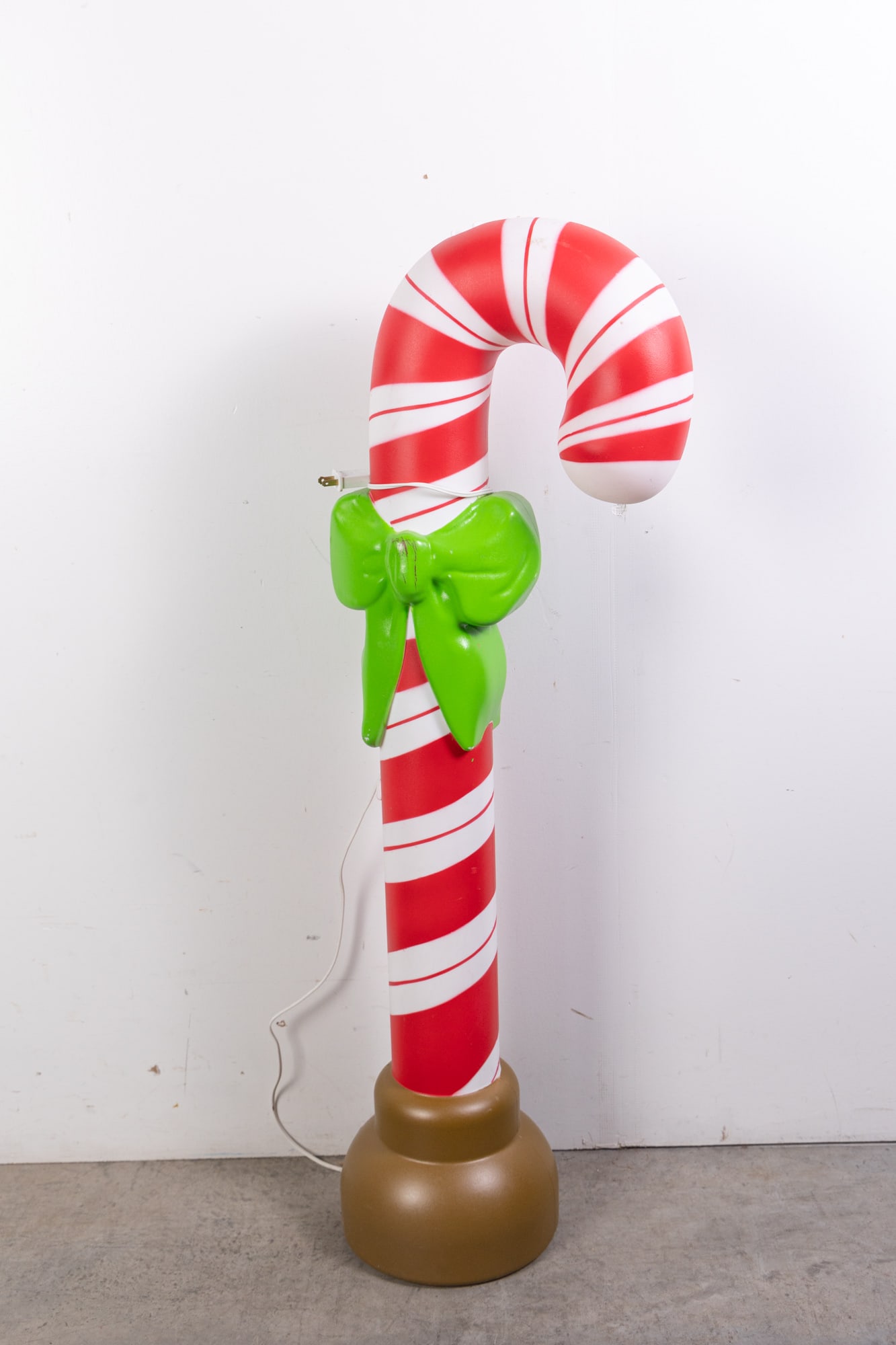 Vintage Candy Cane Lighted Blow Mold Christmas Decoration: Vintage Candy Cane Lighted Blow Mold Christmas Decoration Literature Brooks Auction is not responsible for outbids. Questions? Call the office at (856) 694-2960 or email us directly at info@brooks.au