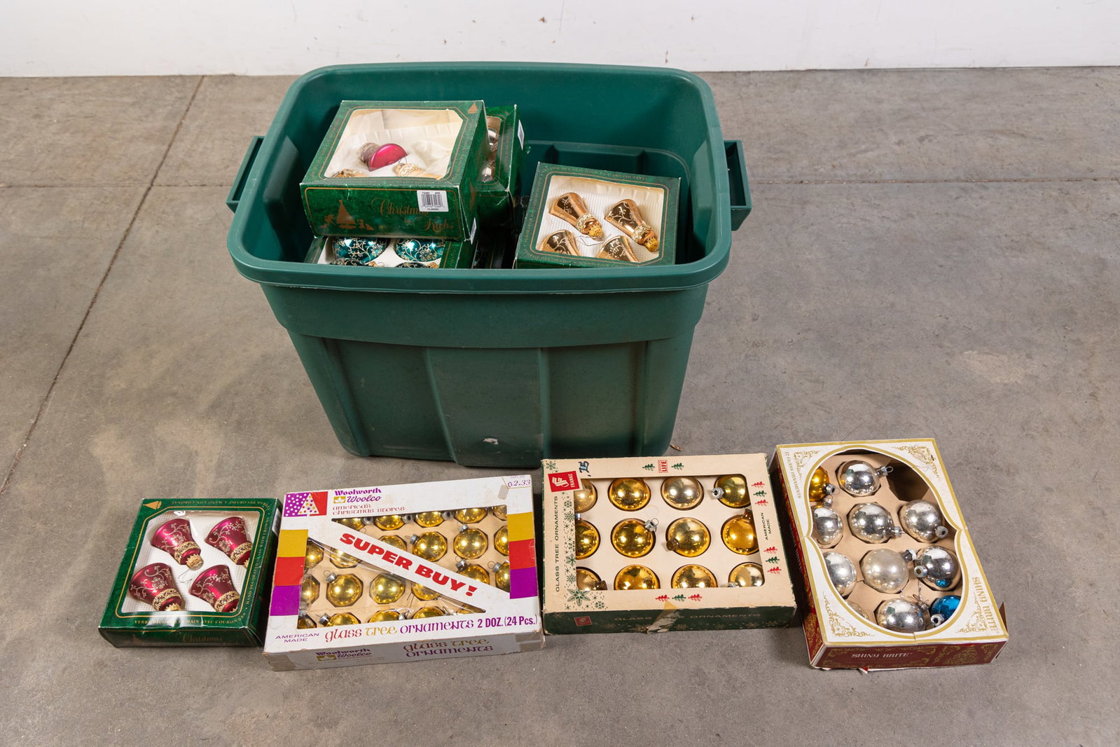 Lot of Vintage Christmas Ornaments: Lot of Vintage Christmas Ornaments Size 16" x 21" x 14" Literature Brooks Auction is not responsible for outbids. Questions? Call the office at (856) 694-2960 or email us directly at info@brooks.auc