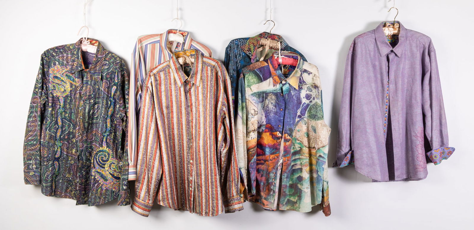 6 Robert Graham Mens Long Sleeve Shirts Featuring Limited Edition: 6 Robert Graham Mens Long Sleeve Shirts Featuring Limited Edition Size 2XL Literature Brooks Auction is not responsible for outbids. Questions? Call the office at (856) 694-2960 or email us directly