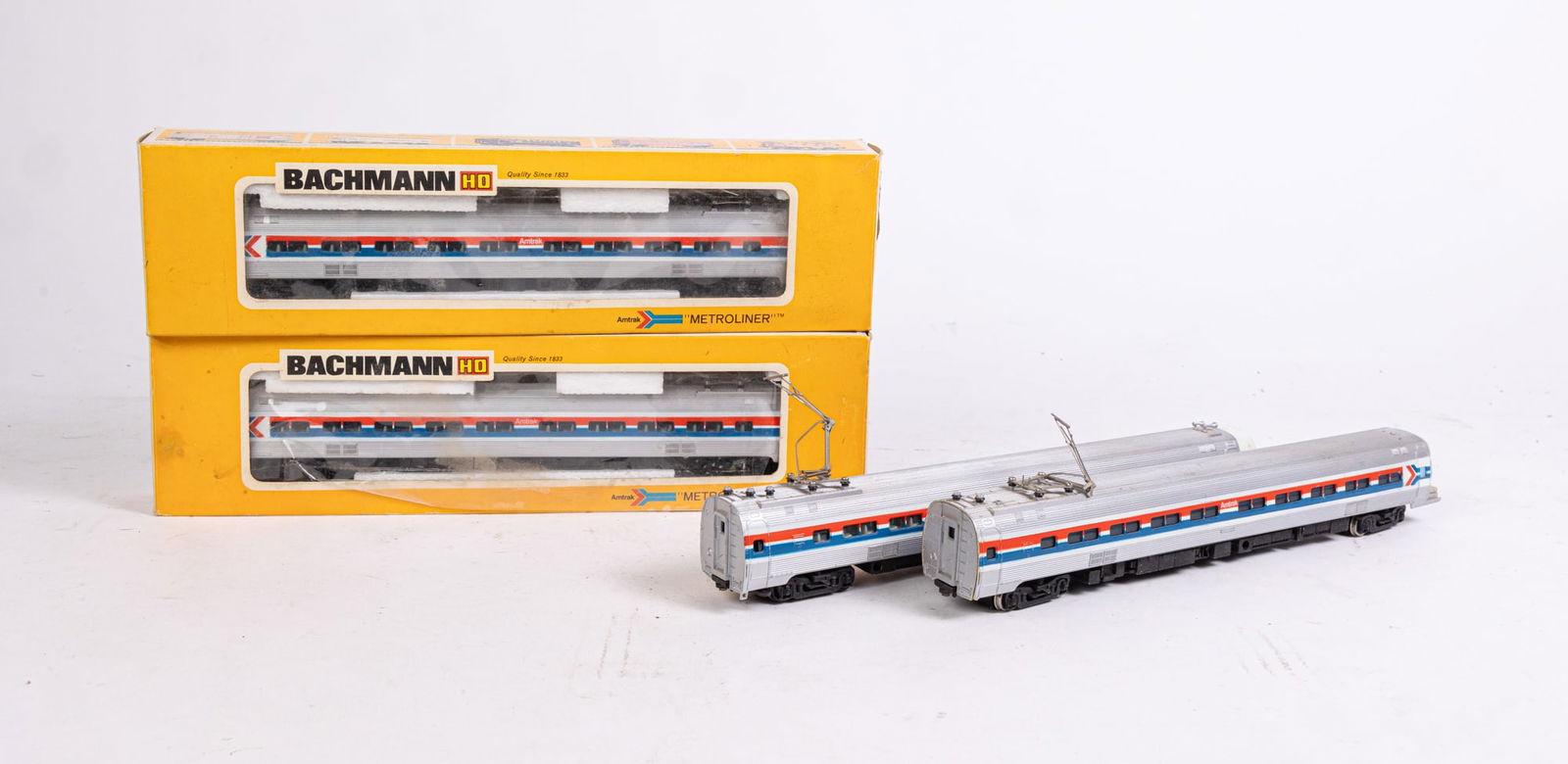 Four Bachmann Amtrak Metroliner HO Scale Trains (1 of 8)
