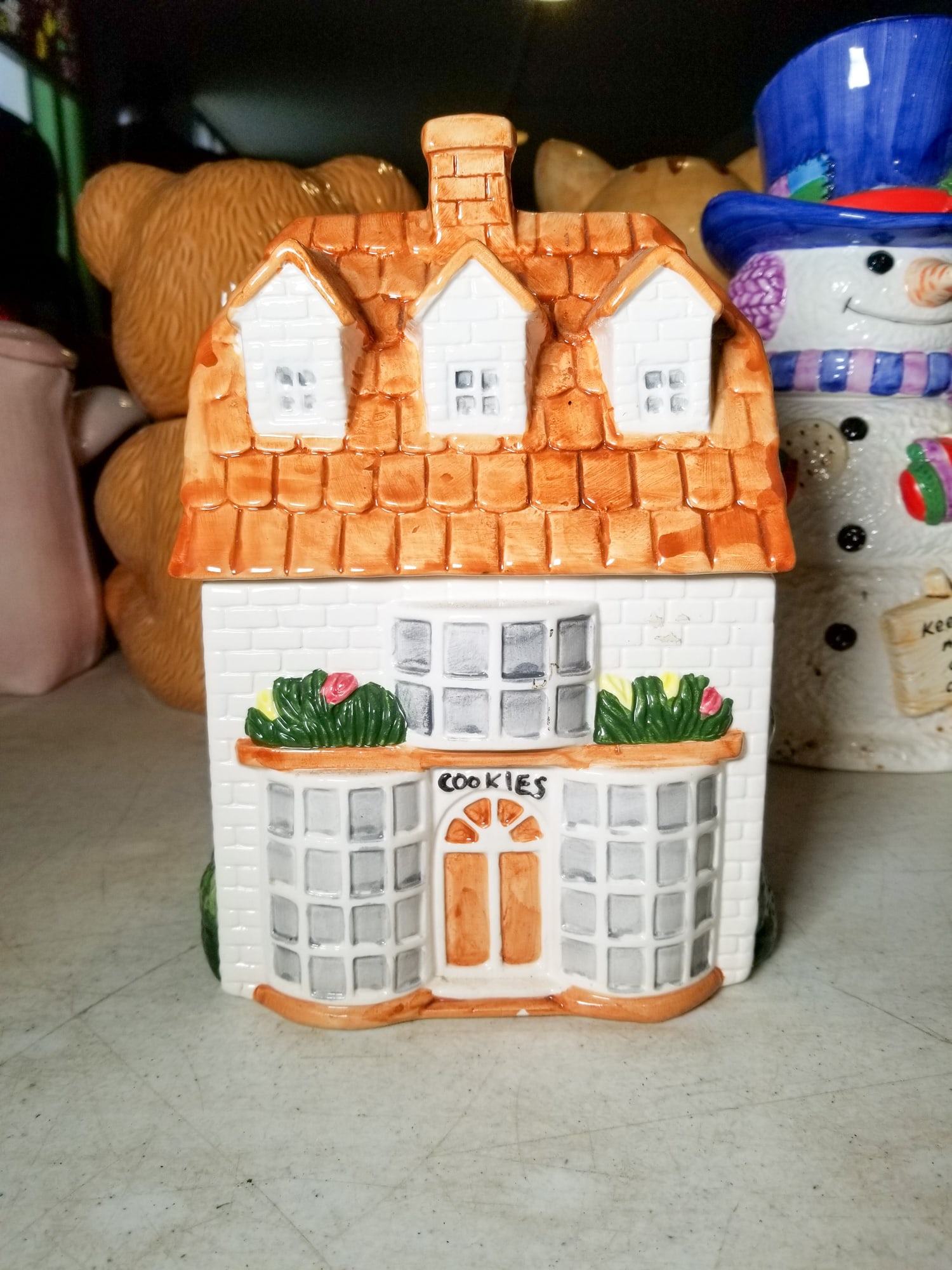 Cottage House Cookie Jar: Cottage House Cookie Jar Size 9.5" Literature Brooks Auction is not responsible for outbids. Questions? Call the office at (856) 694-2960 or email us directly at info@brooks.auction. •