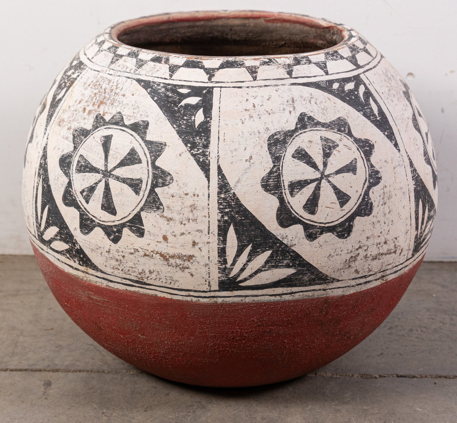 Native American Pueblo Style Terracotta Planter: Native American Pueblo Style Terracotta Planter Size 15" x 19" Literature Brooks Auction is not responsible for outbids. Questions? Call the office at (856) 694-2960 or email us directly at info@bro