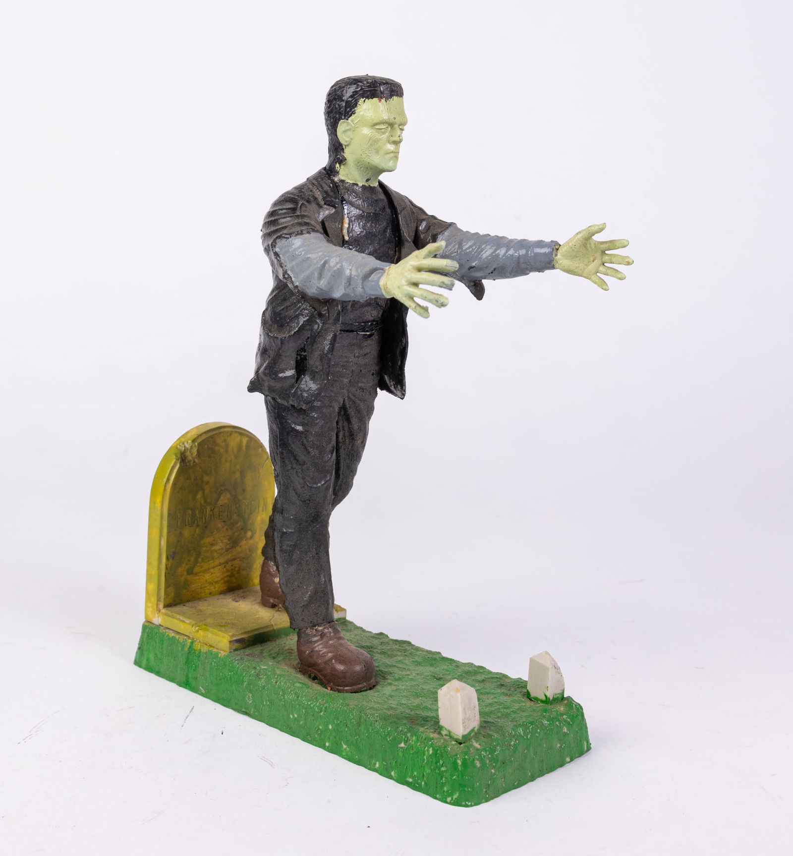 Aurora 1961 Frankenstein Model Kit Figurine (1 of 8)