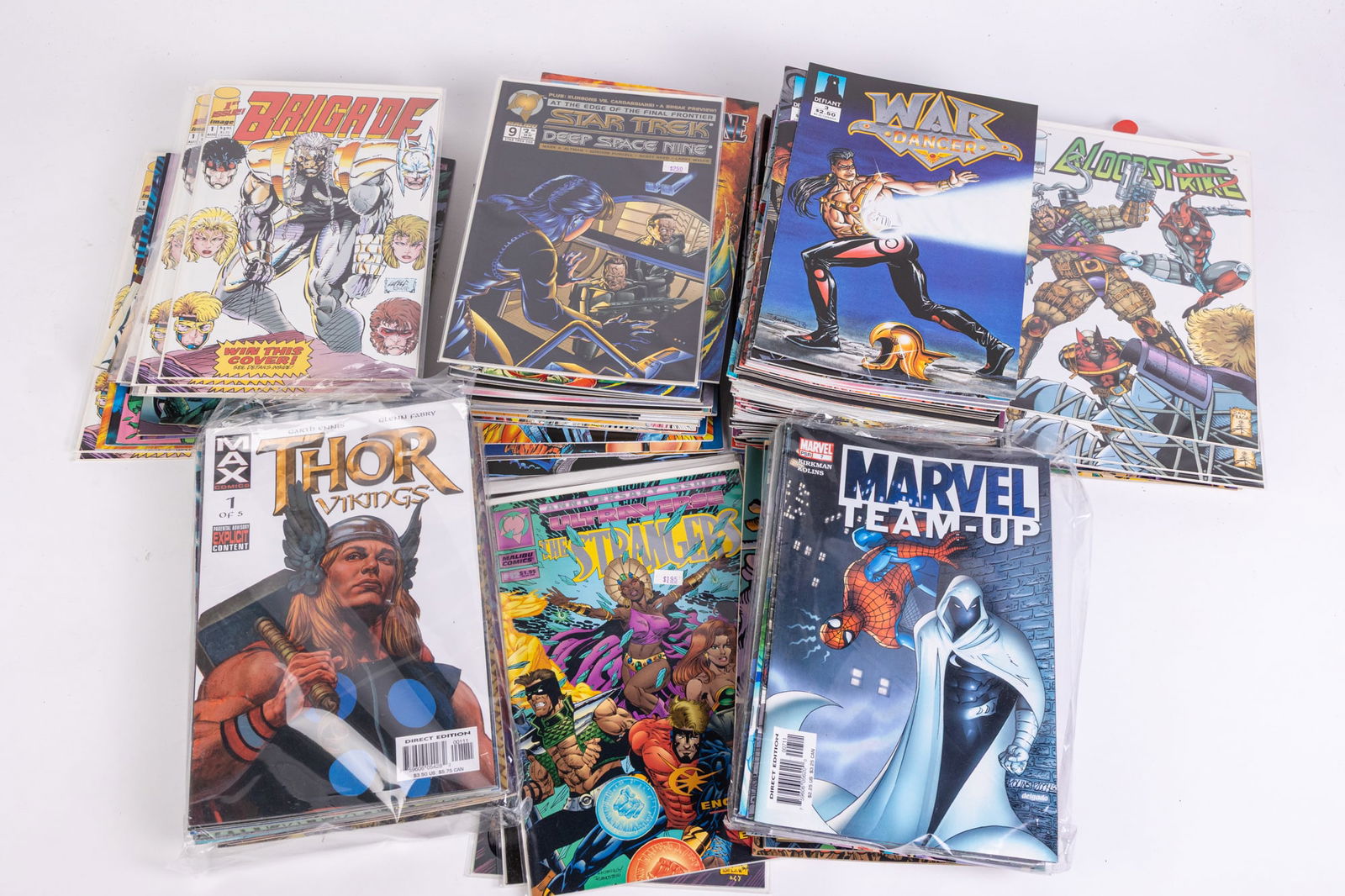 Lot of Assorted Vintage Comics (1 of 10)