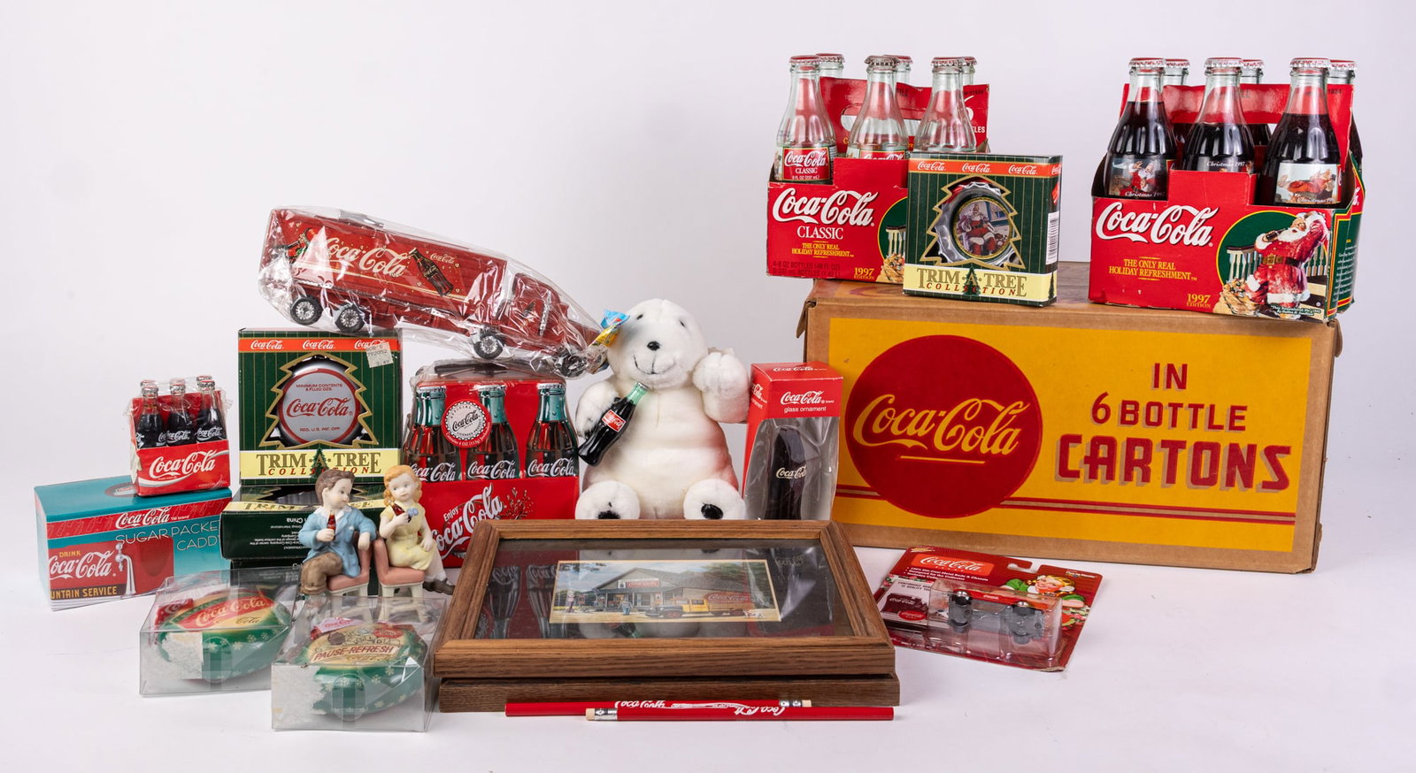 Lot of Vintage Coca Cola Collectibles: Lot of Vintage Coca Cola Collectibles Size 7" x 12" x 12" Literature Brooks Auction is not responsible for outbids. Questions? Call the office at (856) 694-2960 or email us directly at info@brooks.a