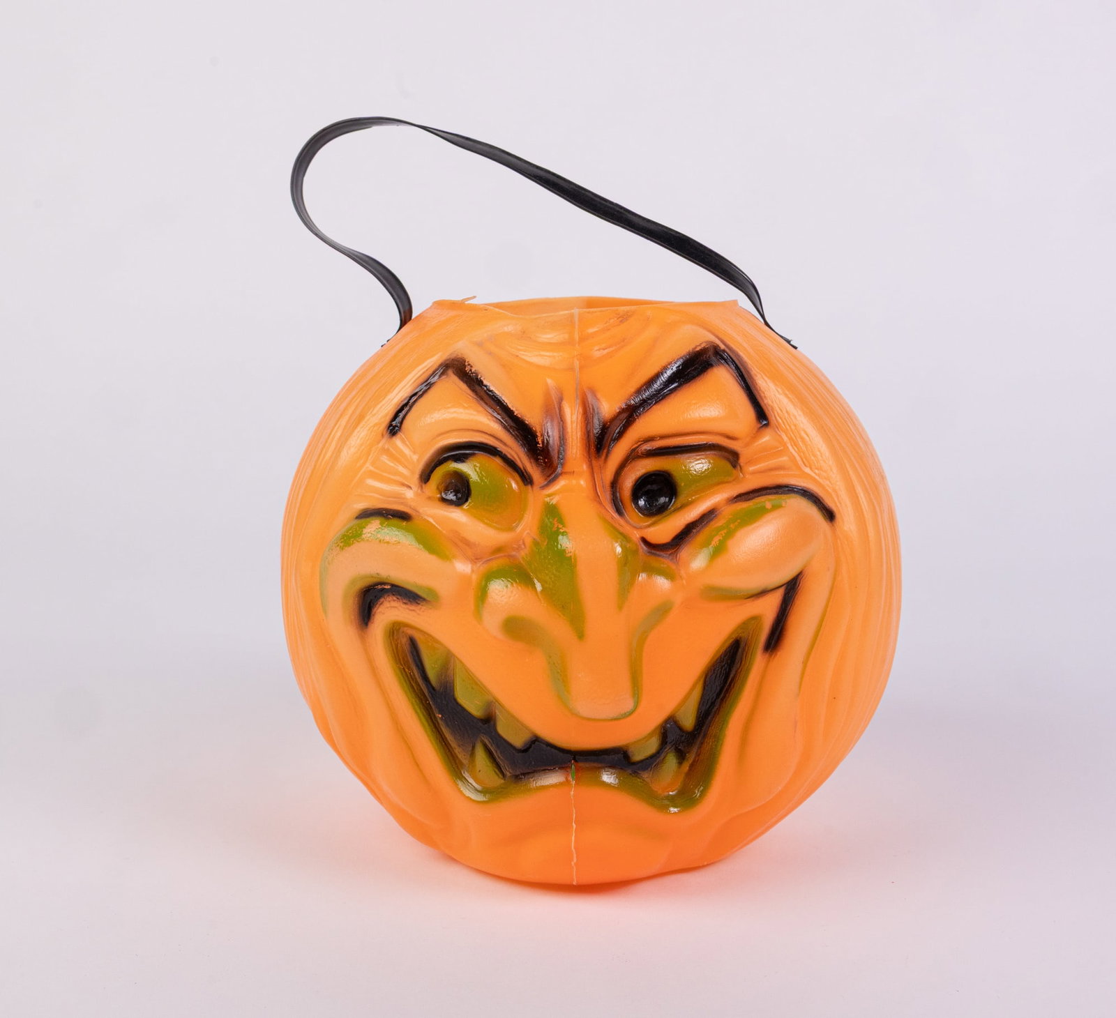 Topstone "Witch" Vintage 1960's Halloween Plastic Candy Bucket: Topstone "Witch" Vintage 1960's Halloween Plastic Candy Bucket Size 7" H Literature Brooks Auction is not responsible for outbids. Questions? Call the office at (856) 694-2960 or email us directly a