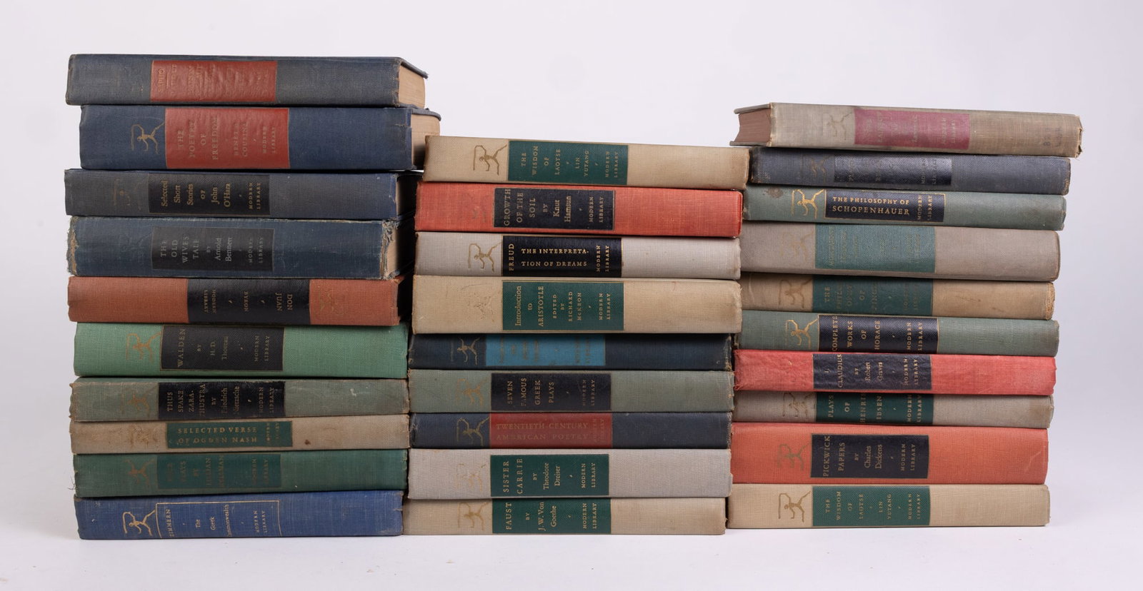 27 Copies The Modern Library of the World's Best Books: 27 Copies The Modern Library of the World's Best Books Size 7" x 12" x 12" (box size) Literature Brooks Auction is not responsible for outbids. Questions? Call the office at (856) 694-2960 or email