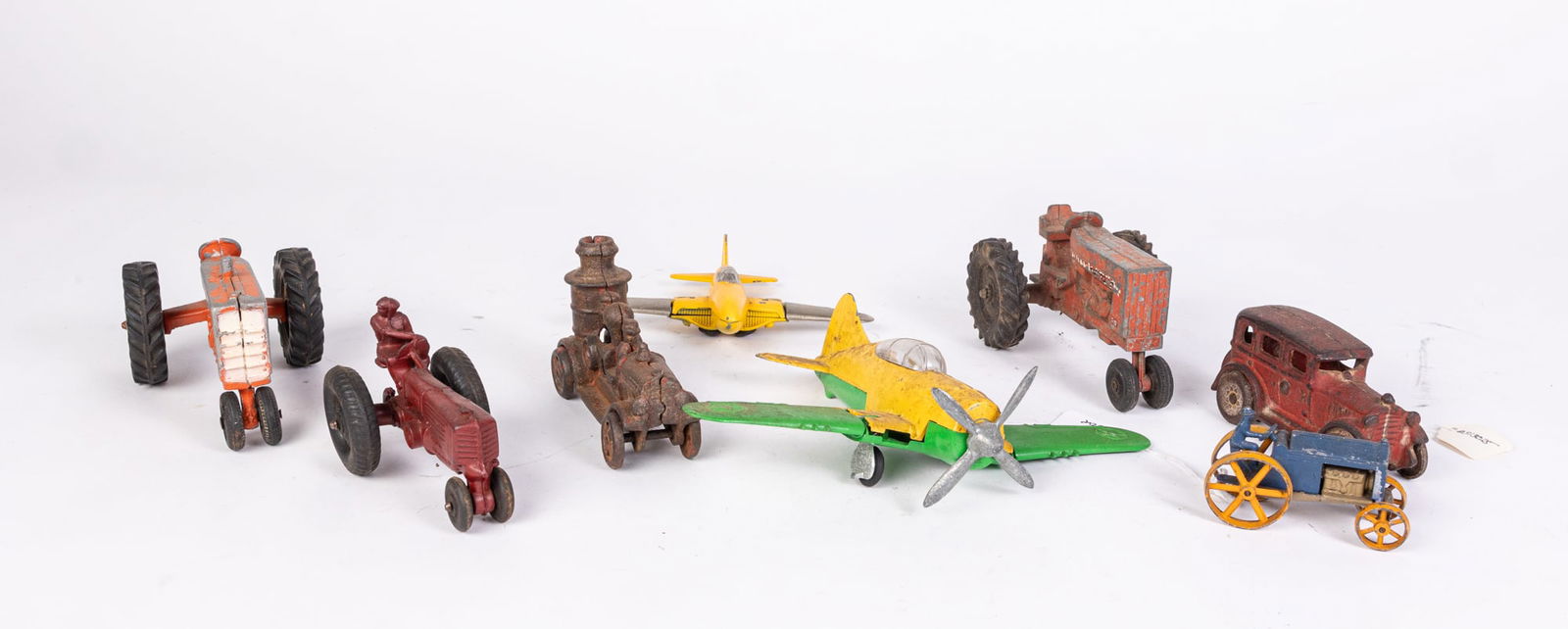 Assorted Vintage Cast Iron Vehicles Featuring Hubley (1 of 6)