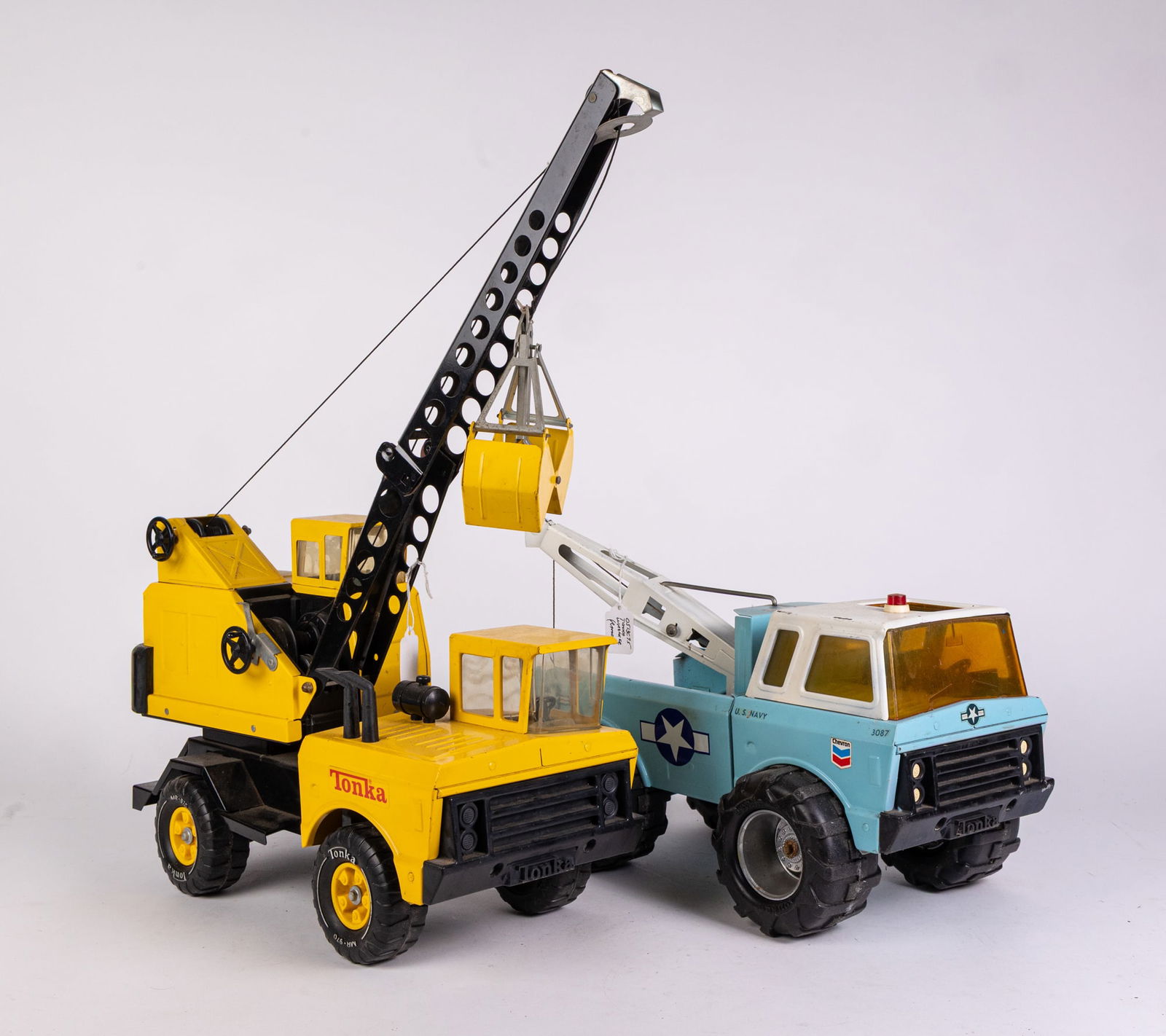 Two Vintage Tonka Trucks (1 of 4)
