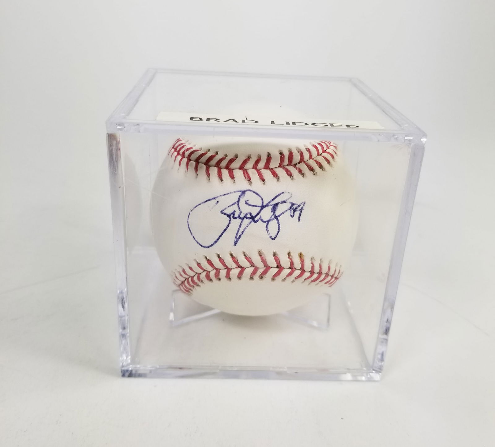 Brad Lidge Signed Baseball: Brad Lidge Signed Baseball: no COA Size 3" x 3" x 3" Literature Brooks Auction is not responsible for outbids. Questions? Call the office at (856) 694-2960 or email us directly at info@brooks.auctio