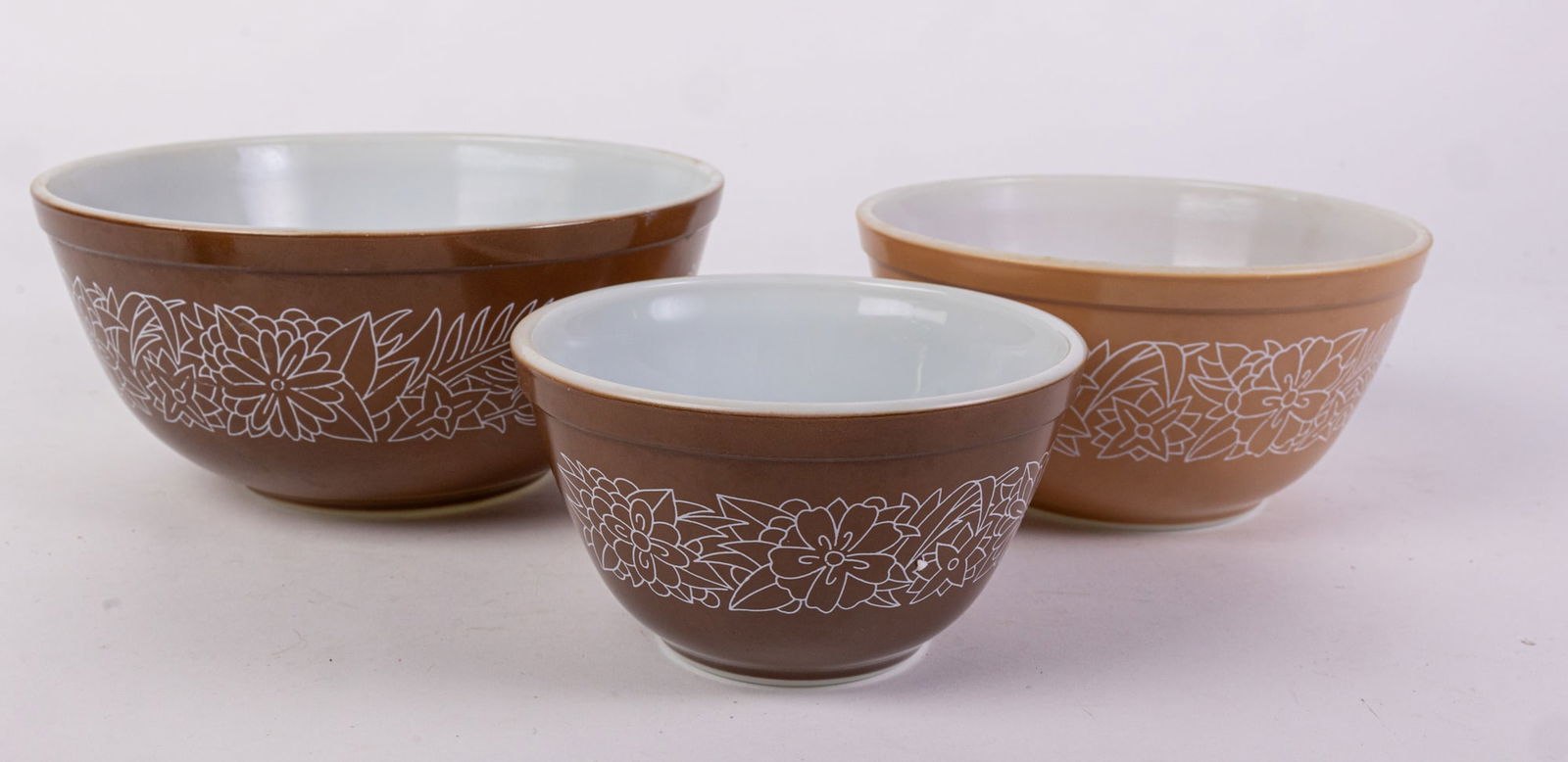 Three Piece Pyrex Woodland Mixing Bowl Set: Three Piece Pyrex Woodland Mixing Bowl Set, small medium and large mixing bowls Size 9" diameter Literature Brooks Auction is not responsible for outbids. Questions? Call the office at (856) 694-296