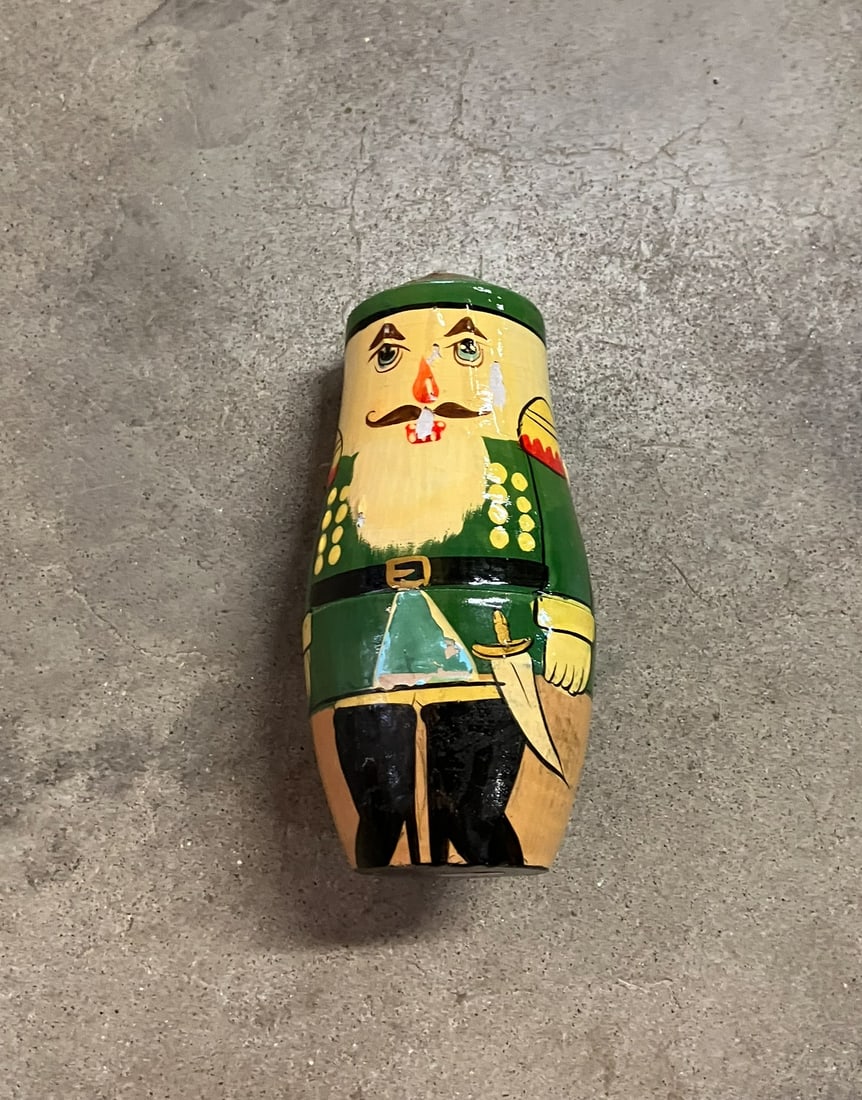 Vintage Wooden Nesting Dolls: Vintage Wooden Nesting Dolls Literature Brooks Auction is not responsible for outbids. Questions? Call the office at (856) 694-2960 or email us directly at info@brooks.auction. • Please read de