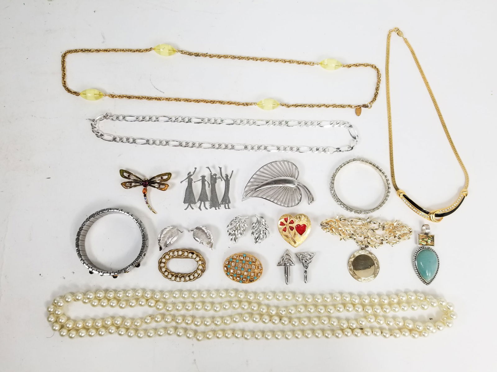 Vintage Costume Jewelry: Vintage Costume Jewelry: Miriam Haskell - Coro - Best - Lisner - Roman - Monet - Solvar - Trifari - LG - and more Literature Brooks Auction is not responsible for outbids. Questions? Call the office