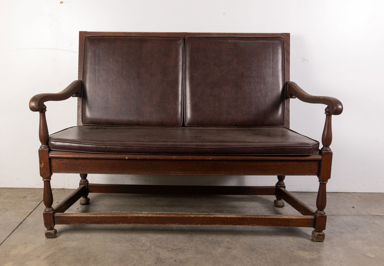 19th c. Oak Hall Bench from Historic Traymore Hotel in Atlantic City (1 of 6)