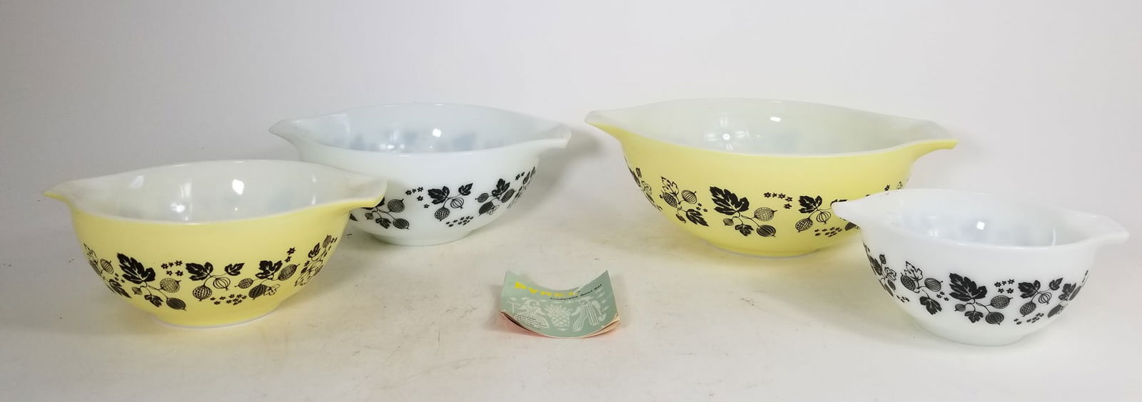 Set of Four Pyrex Yellow and Black Gooseberry Pattern Mixing Bowls: Set of Four Pyrex Yellow and Black Gooseberry Pattern Mixing Bowls Size 7" x 12" x 12" (box size) Literature Brooks Auction is not responsible for outbids. Questions? Call the office at (856) 694-29