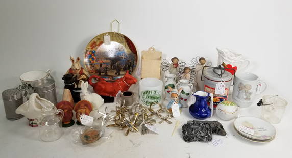 Vintage and Antique Assortment Lot: Vintage and Antique Assortment Lot Size 7" x 12" x 12" Literature  Brooks Auction is not responsible for outbids. Questions? Call the office at (856) 694-2960 or email us directly at info@brooks.auct
