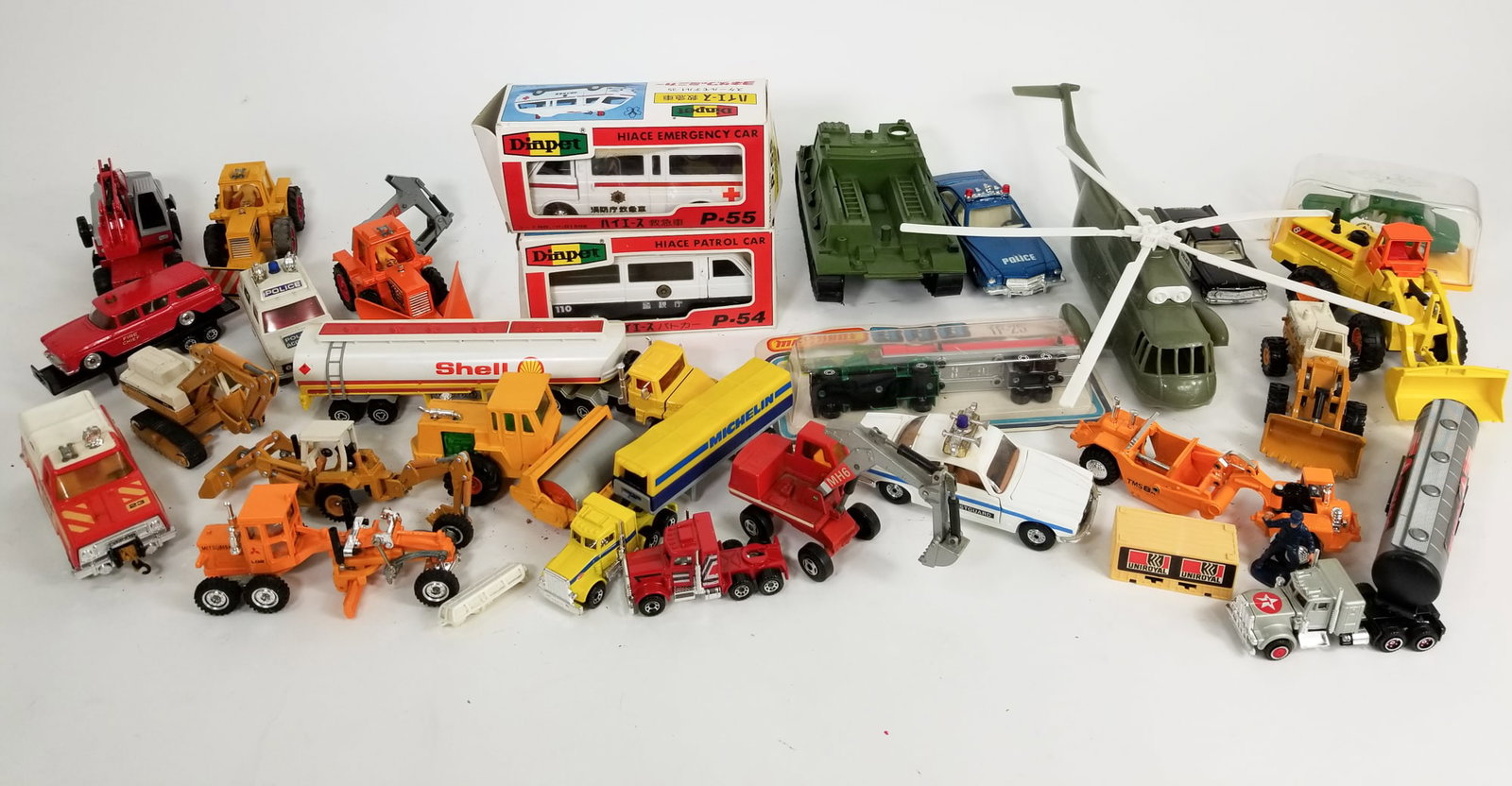 Lot of Assorted Model Toy Vehicles (1 of 11)