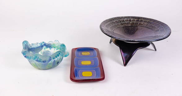 3 Pieces of Art Glass ft. Barbara Galazzo & Hathcoat Studios: 3 Pieces of Art Glass ft. Barbara Galazzo & Hathcoat Studios Size 10" x 10" x 4" Literature  Brooks Auction is not responsible for outbids. Questions? Call the office at (856) 694-2960 or email us di