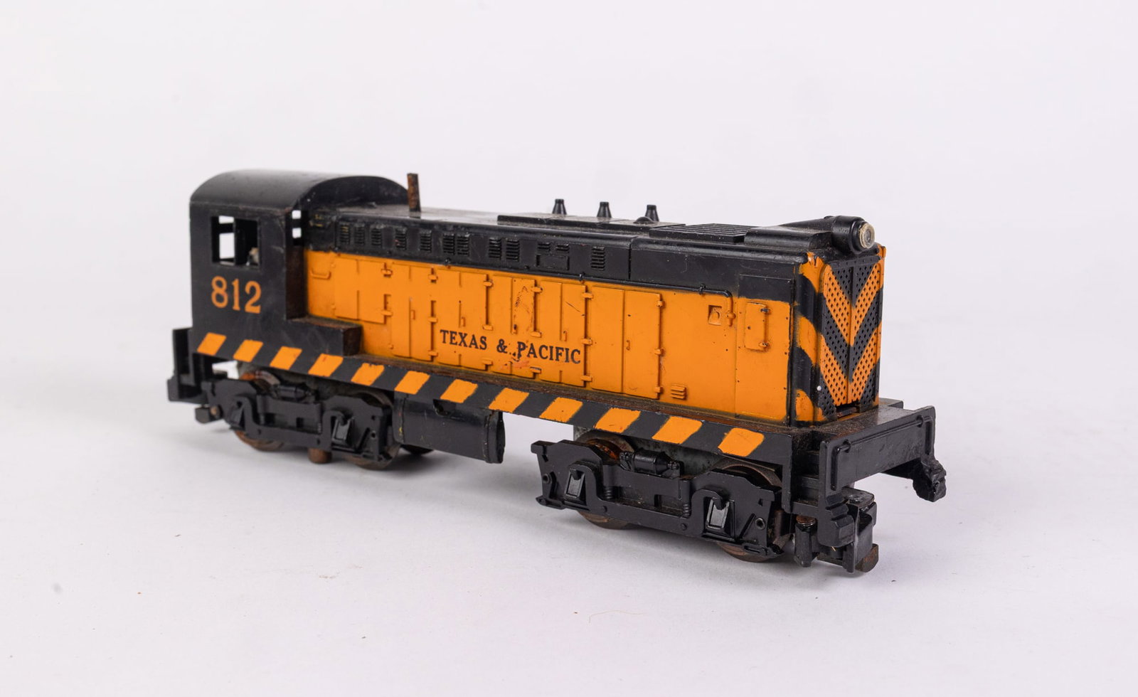 American Flyer Diesel Locomotive 812: American Flyer Diesel Locomotive 812 Size 4" x 9" x 2" Literature Brooks Auction is not responsible for outbids. Questions? Call the office at (856) 694-2960 or email us directly at info@brooks.auct