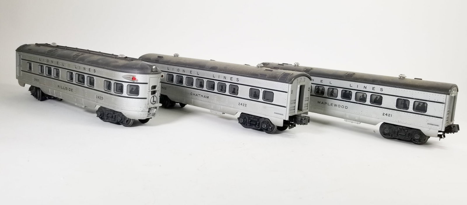 Lionel No.2421-2423 O-Gauge Grey Pullman Cars: Lionel No.2421-2423 O-Gauge Grey Pullman Cars Size 4" x 11" x 2" Literature Brooks Auction is not responsible for outbids. Questions? Call the office at (856) 694-2960 or email us directly at info@b