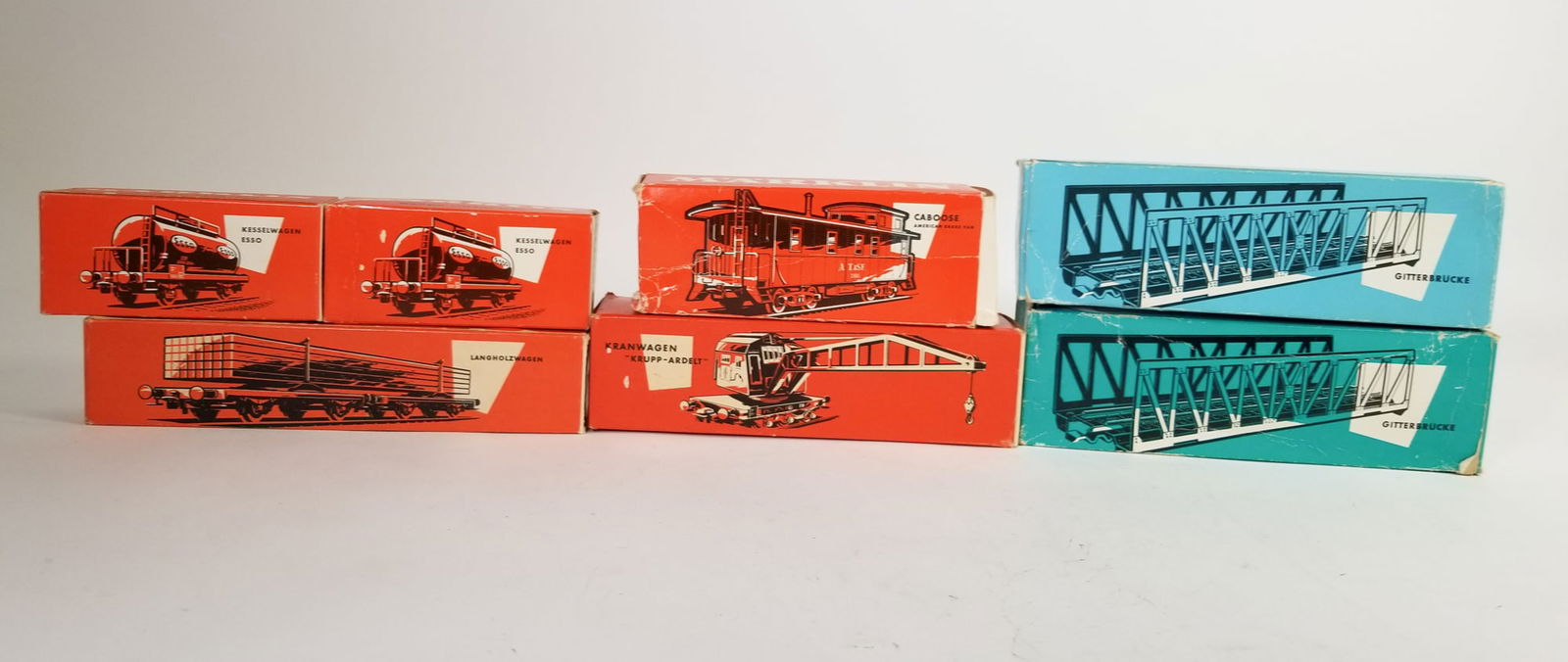 Assorted Vintage Marklin Train Cars in Box: Assorted Vintage Marklin Train Cars in Box Size 3" x 8" x 3" Literature Brooks Auction is not responsible for outbids. Questions? Call the office at (856) 694-2960 or email us directly at info@brook