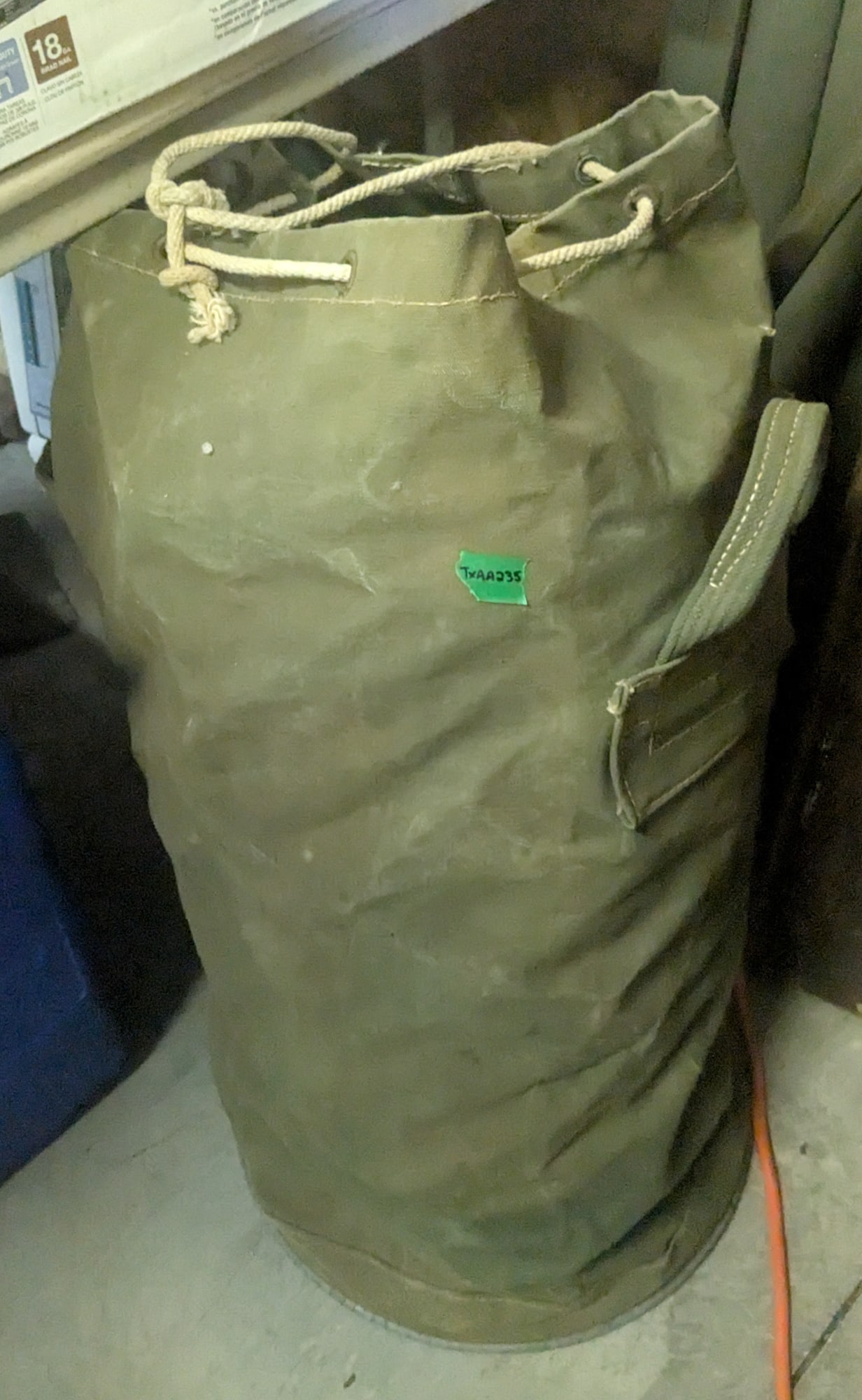 Military Duffel Bag (1 of 2)