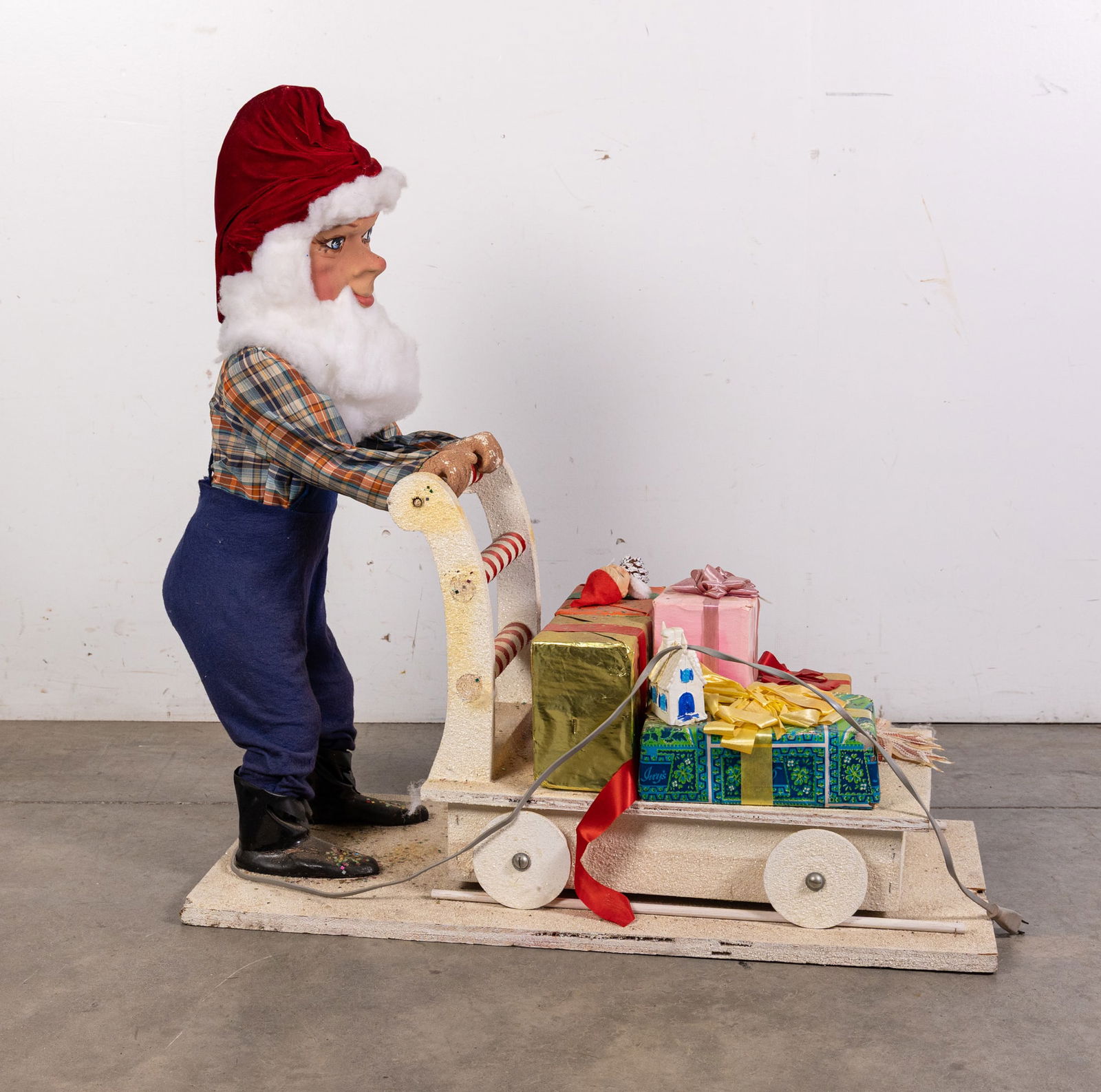 Vintage David Hamberger Attributed Christmas Elf Display: Vintage David Hamberger Attributed Christmas Elf Display Size 33" x 32" x 16" Literature Brooks Auction is not responsible for outbids. Questions? Call the office at (856) 694-2960 or email us direc