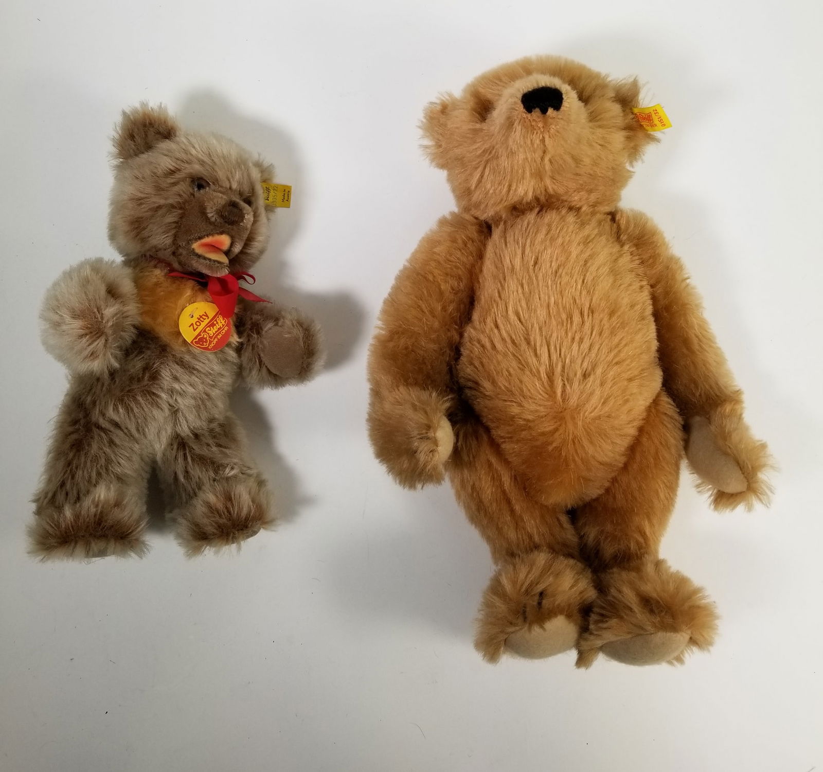 Vintage Steiff Mohair Articulated Bears: Vintage Steiff Mohair Articulated Bears: 0151/32 - Zotty 0305/22 Size 12" x 8" x 4" Literature Brooks Auction is not responsible for outbids. Questions? Call the office at (856) 694-2960 or email us